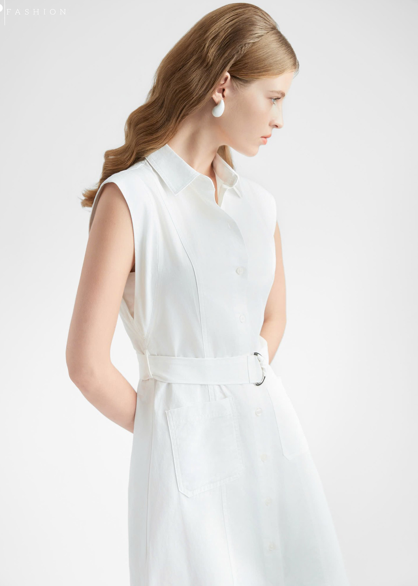 Pakaian baju paling ringkas lagi bergaya dalam almari pakaian anda - Foto 9. Váy sơ mi giản dị mà 'chanh sả' nhất tủ đồ- Ảnh 9.