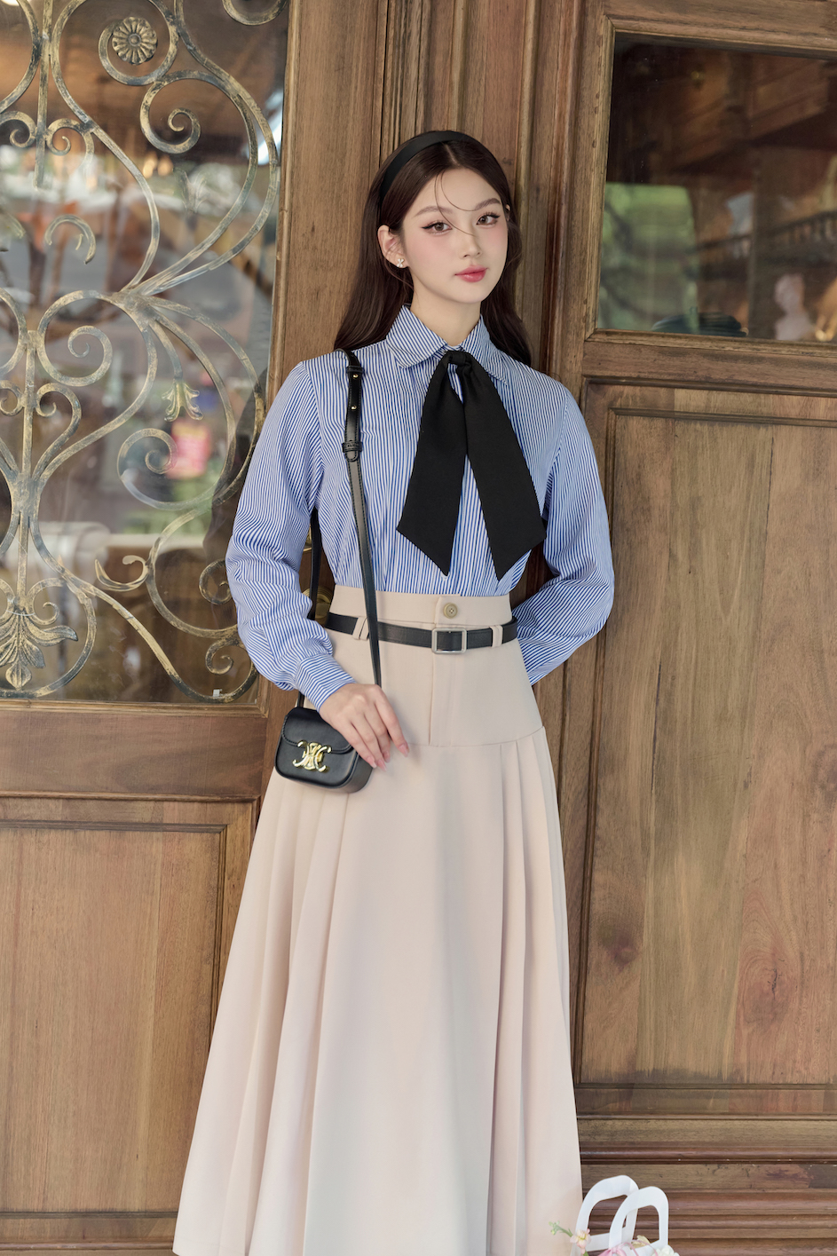 ລົມຫາຍໃຈຂອງອາກາດສົດສໍາລັບ wardrobe ຂອງທ່ານແມ່ນສີຟ້າ - ຮູບພາບ 1. Hơi thở mới cho tủ đồ của bạn gọi tên sắc xanh lam- Ảnh 1.