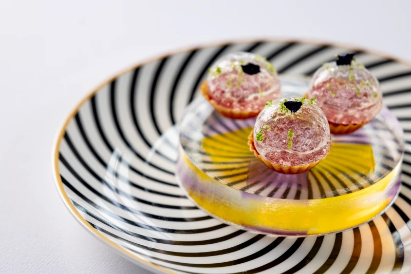 미슐랭 스타 셰프들이 베트남에서 '주방에서 춤을 추는' 모습 - 사진 4. Khi các đầu bếp sao Michelin 'múa bếp' ở Việt Nam- Ảnh 4.