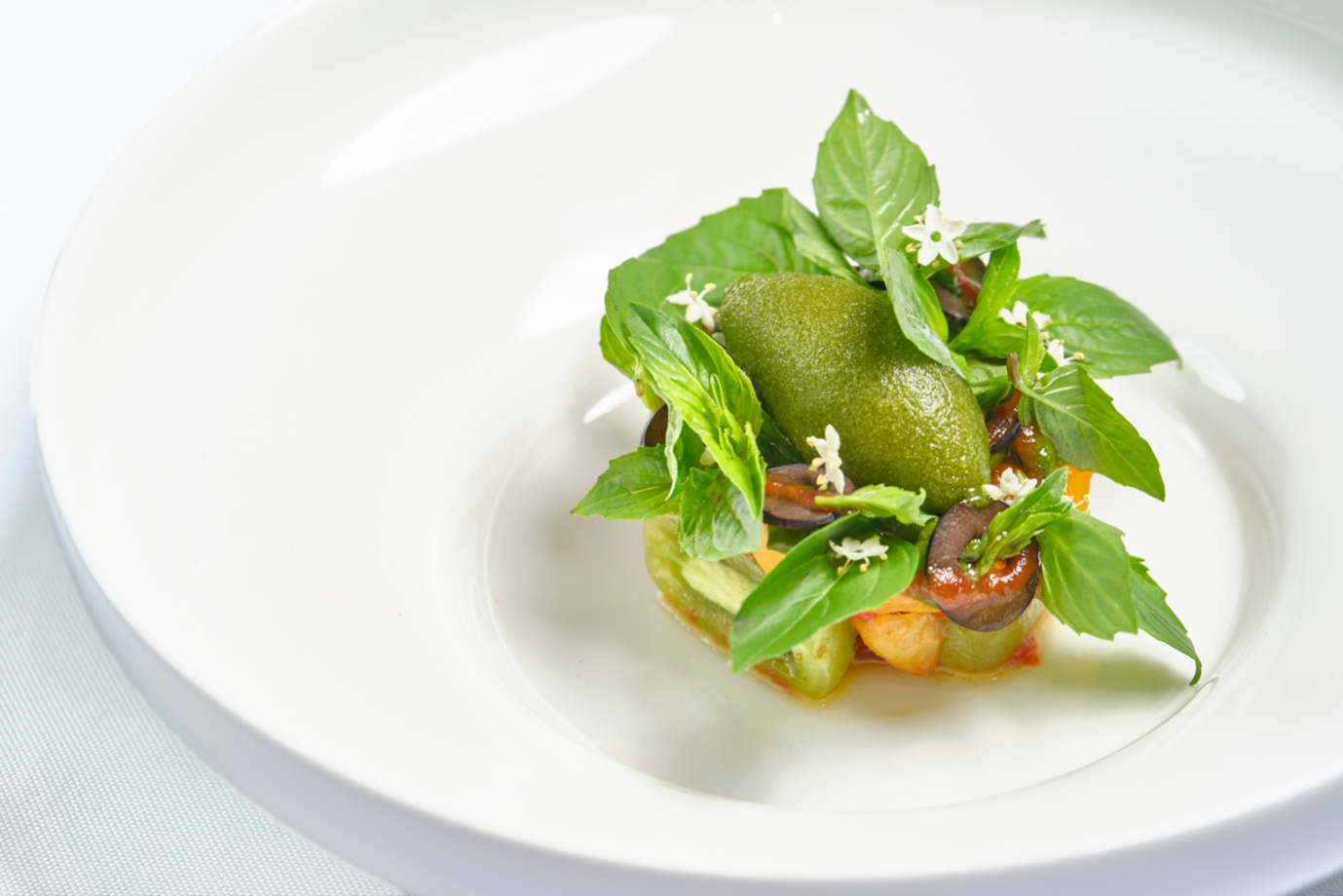 미슐랭 스타 셰프들이 베트남에서 '주방에서 춤을 추는' 모습 - 사진 1. Khi các đầu bếp sao Michelin 'múa bếp' ở Việt Nam- Ảnh 1.