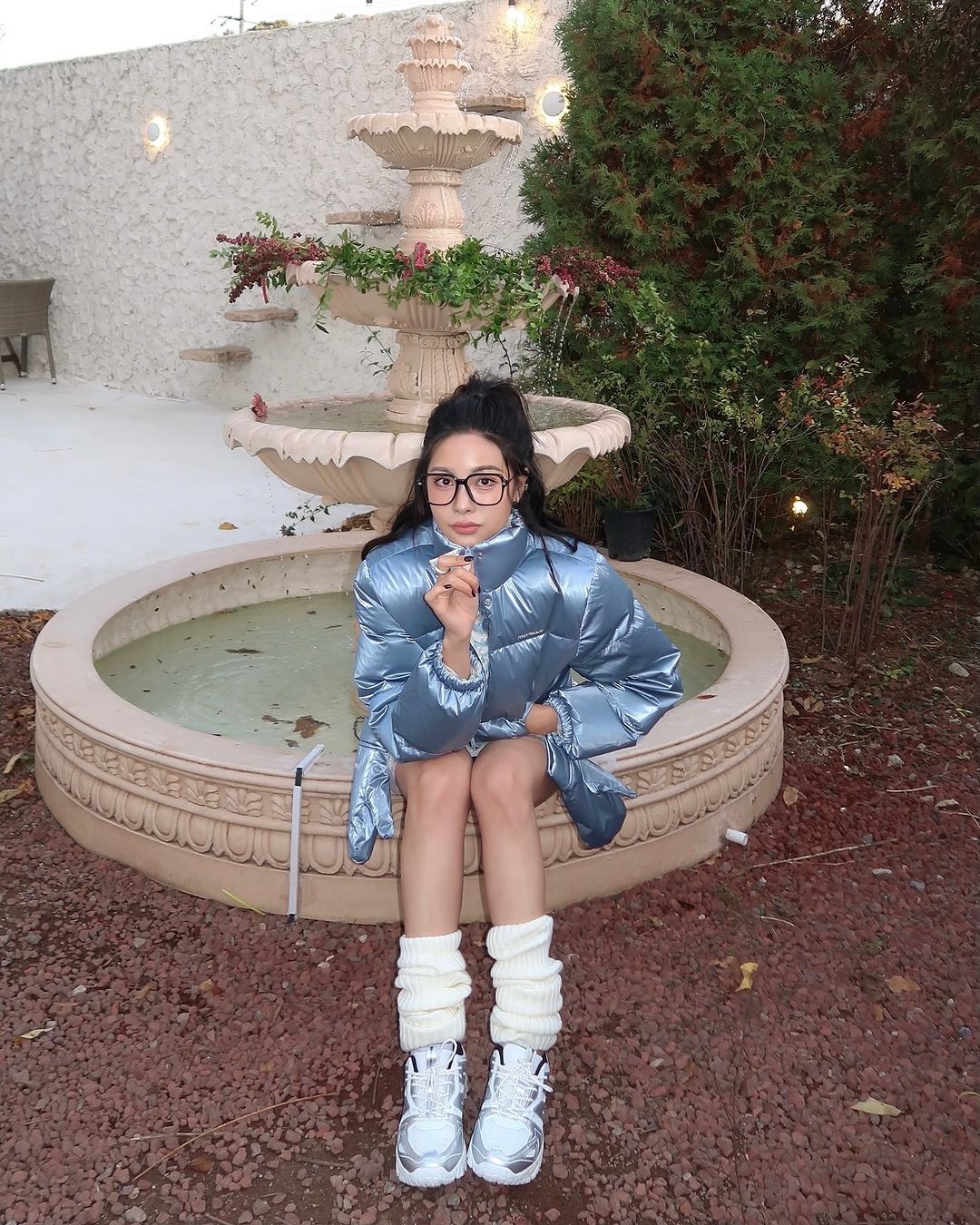 ລົມຫາຍໃຈຂອງອາກາດສົດສໍາລັບ wardrobe ຂອງທ່ານແມ່ນສີຟ້າ - ຮູບພາບ 8. Hơi thở mới cho tủ đồ của bạn gọi tên sắc xanh lam- Ảnh 8.