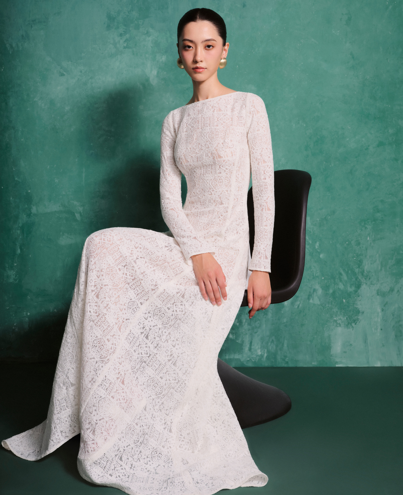Minimalist yet elegant party dress, excellent from every angle - Photo 1. Đầm dự tiệc tối giản nhưng sang trọng, xuất sắc dưới mọi góc nhìn- Ảnh 1.