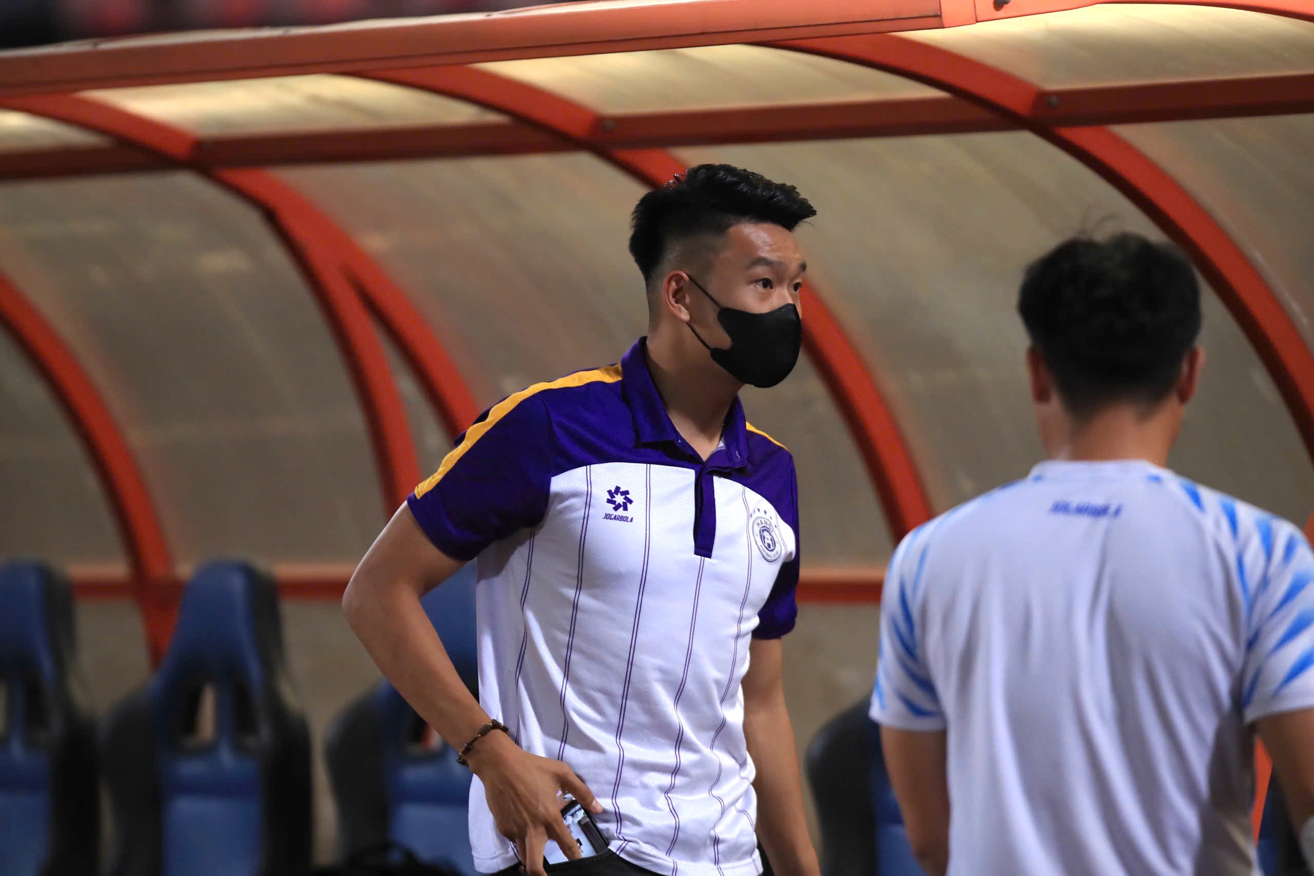 HLV Kim Sang-sik tạm xa V-League mà lòng mừng nhiều hơn lo- Ảnh 3.