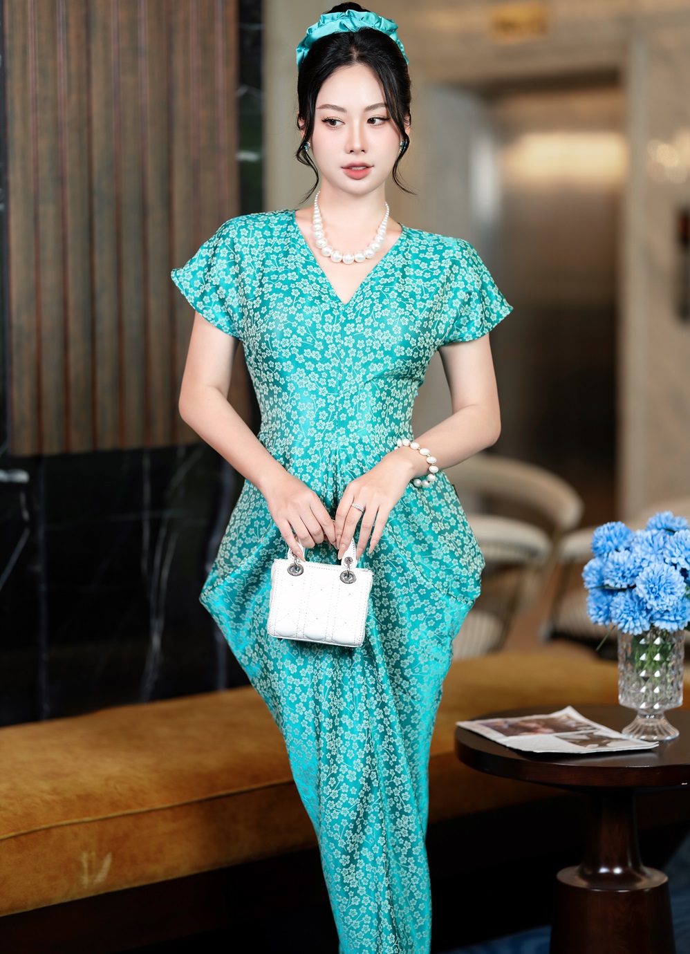 Warna-warna yang meledak untuk musim mode baru - Foto 3. Bùng nổ sắc màu cho mùa thời trang mới- Ảnh 3.