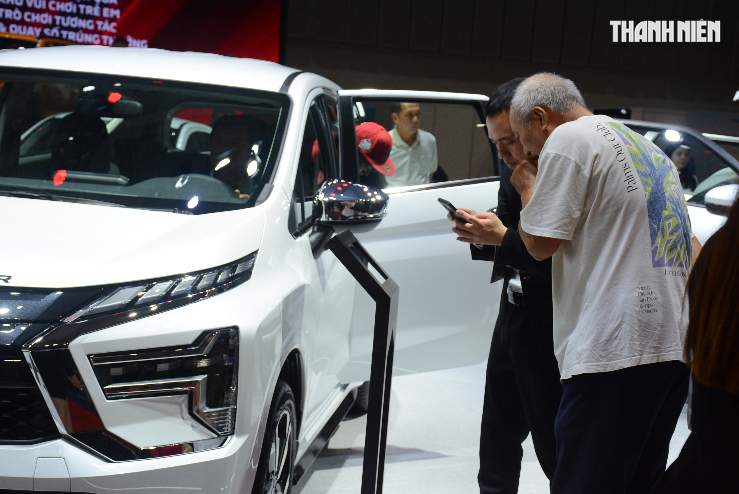 Thị trường ô tô khởi sắc, người Việt ngày càng chuộng 'xe xanh' - Ảnh 1.