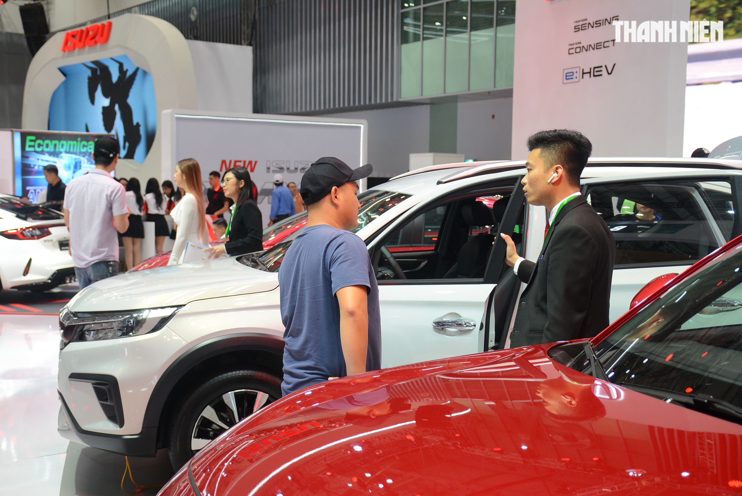 Không còn chuộng sedan, người Việt đang chuyển hướng sang những dòng xe nào? - Ảnh 1.