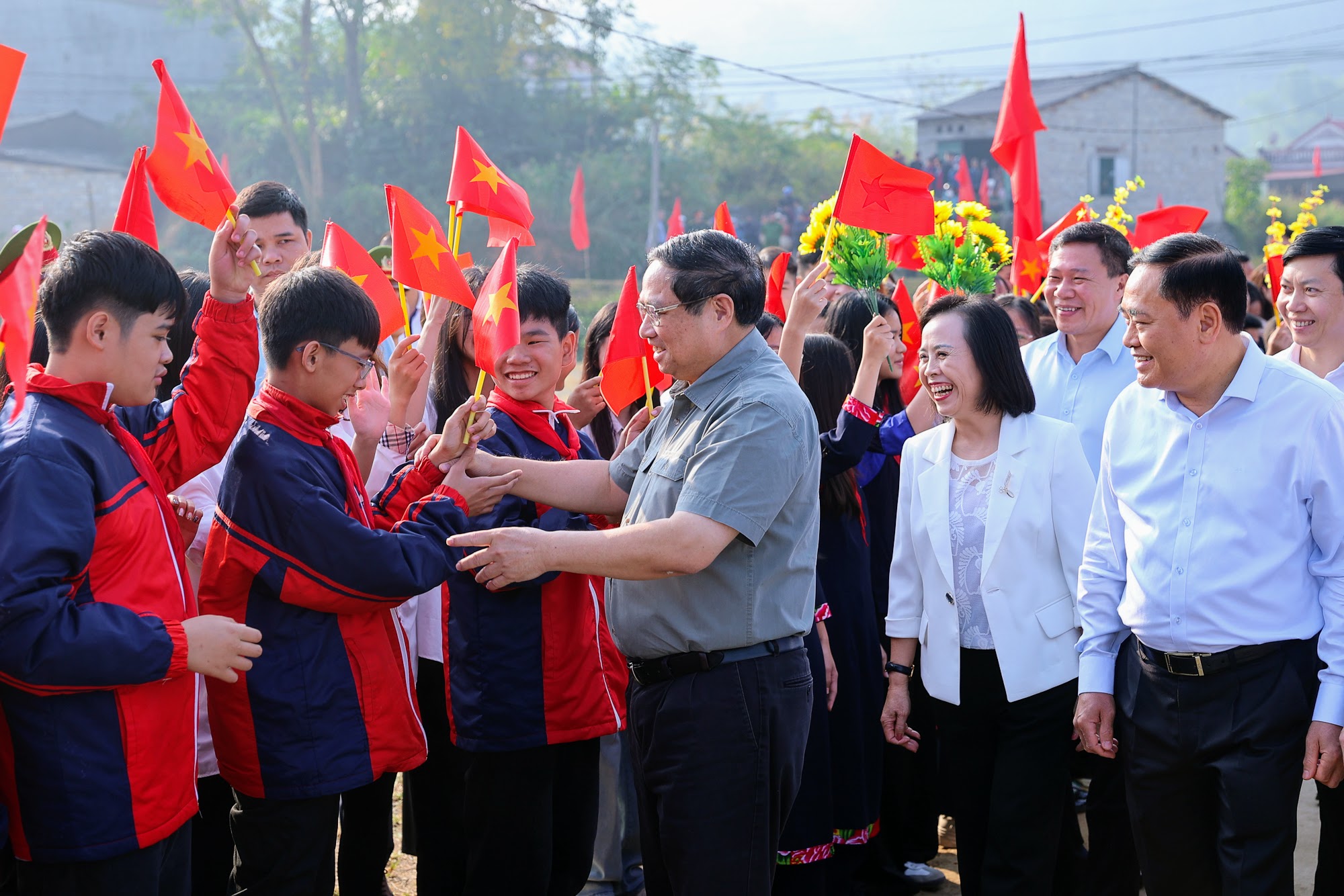 Thủ tướng: Mỗi người dân là một cột mốc bảo vệ biên giới, chủ quyền- Ảnh 3.