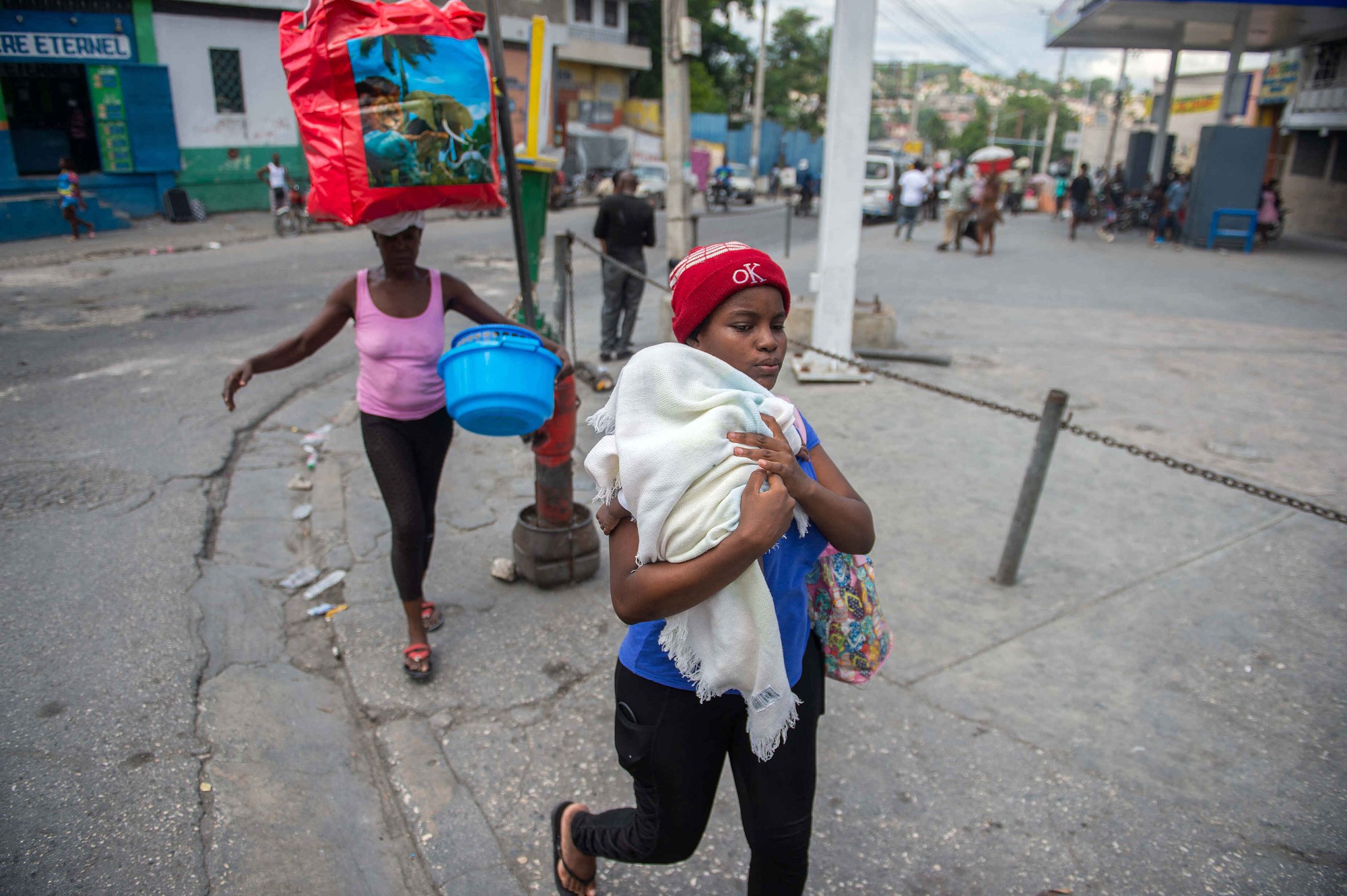 Haiti rơi vào vòng xoáy bạo lực mới- Ảnh 1.