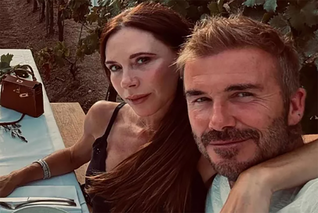 Victoria Beckham kể lại cuộc tình với David Beckham hơn 25 năm trước