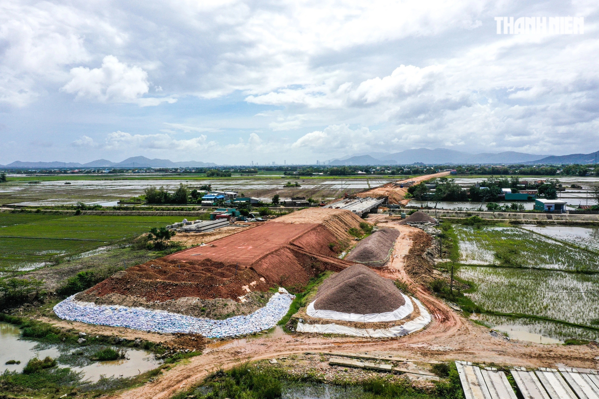 Dự án đường ven biển tỉnh Bình Định: Nhiều hộ dân bị ảnh hưởng không 'mặn mà' di dời- Ảnh 5.