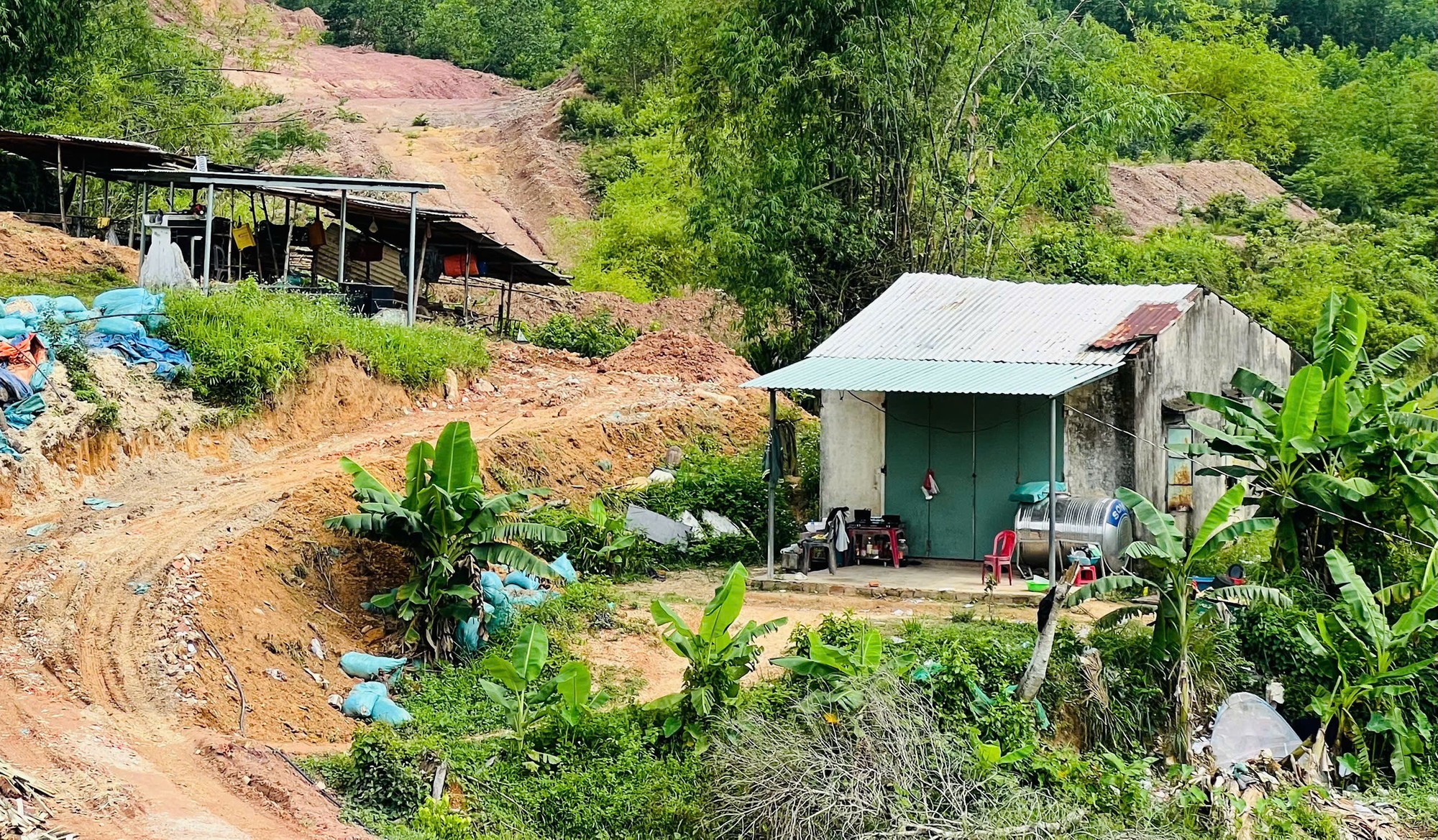 4 năm chưa xong hơn 5 km đường- Ảnh 1.