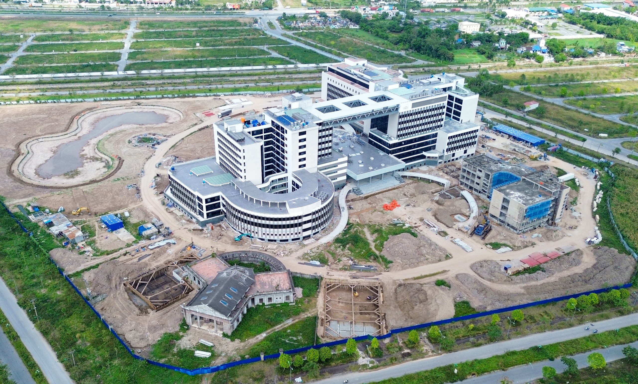 Yêu cầu đưa Bệnh viện đa khoa tỉnh Nam Định vào hoạt động trước 1.8.2025- Ảnh 1. Yêu cầu đưa Bệnh viện đa khoa tỉnh Nam Định vào hoạt động trước 1.8.2025- Ảnh 1.