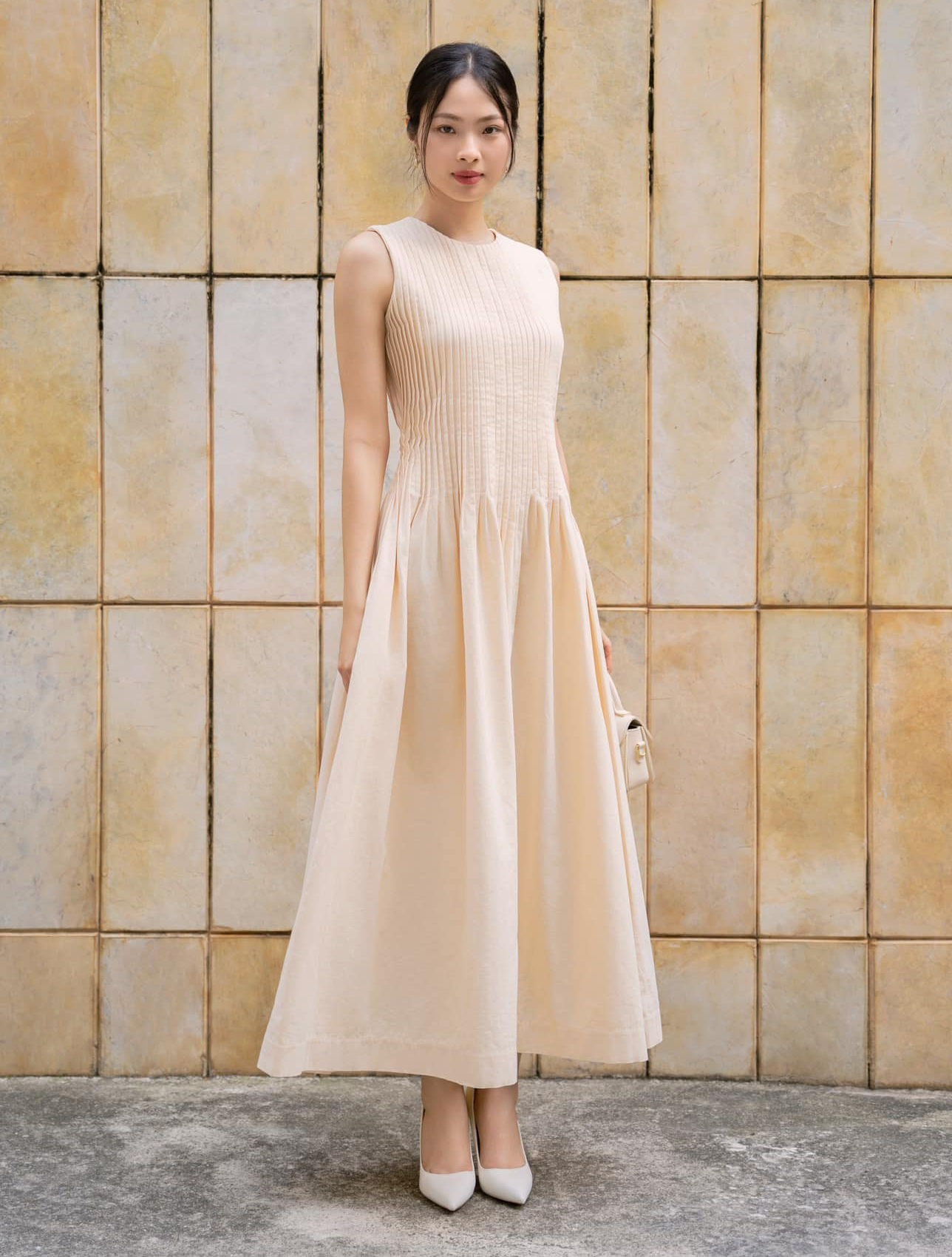 Rovné šaty jsou jednoduché, ale přesto krásné a působivé - Foto 8. Váy suông tuy đơn giản nhưng vẫn xinh đẹp, ấn tượng bậc nhất- Ảnh 8.