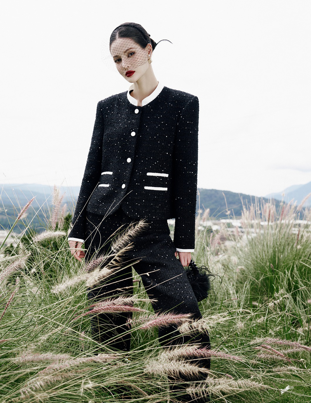 Jaquetas de tweed e combinações estilosas ajudam a manter um visual mais jovem - Foto 8. Áo tweed và các bản phối sành điệu giúp nàng trẻ trung hết cỡ- Ảnh 8.