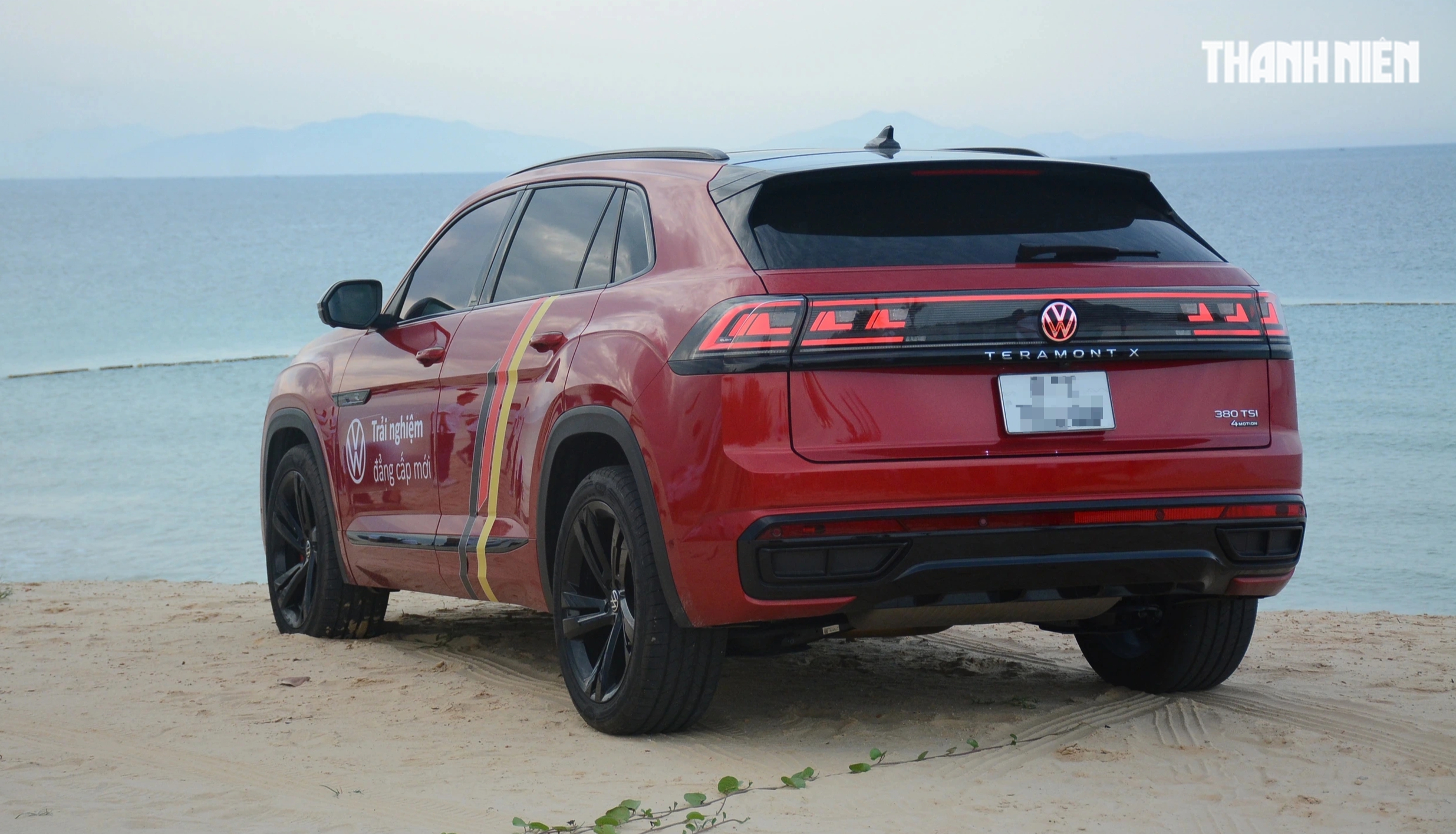 Những sai lầm người d&ugrave;ng &ocirc; t&ocirc; dễ mắc khi l&aacute;i xe đường d&agrave;i đi chơi lễ - Ảnh 2.