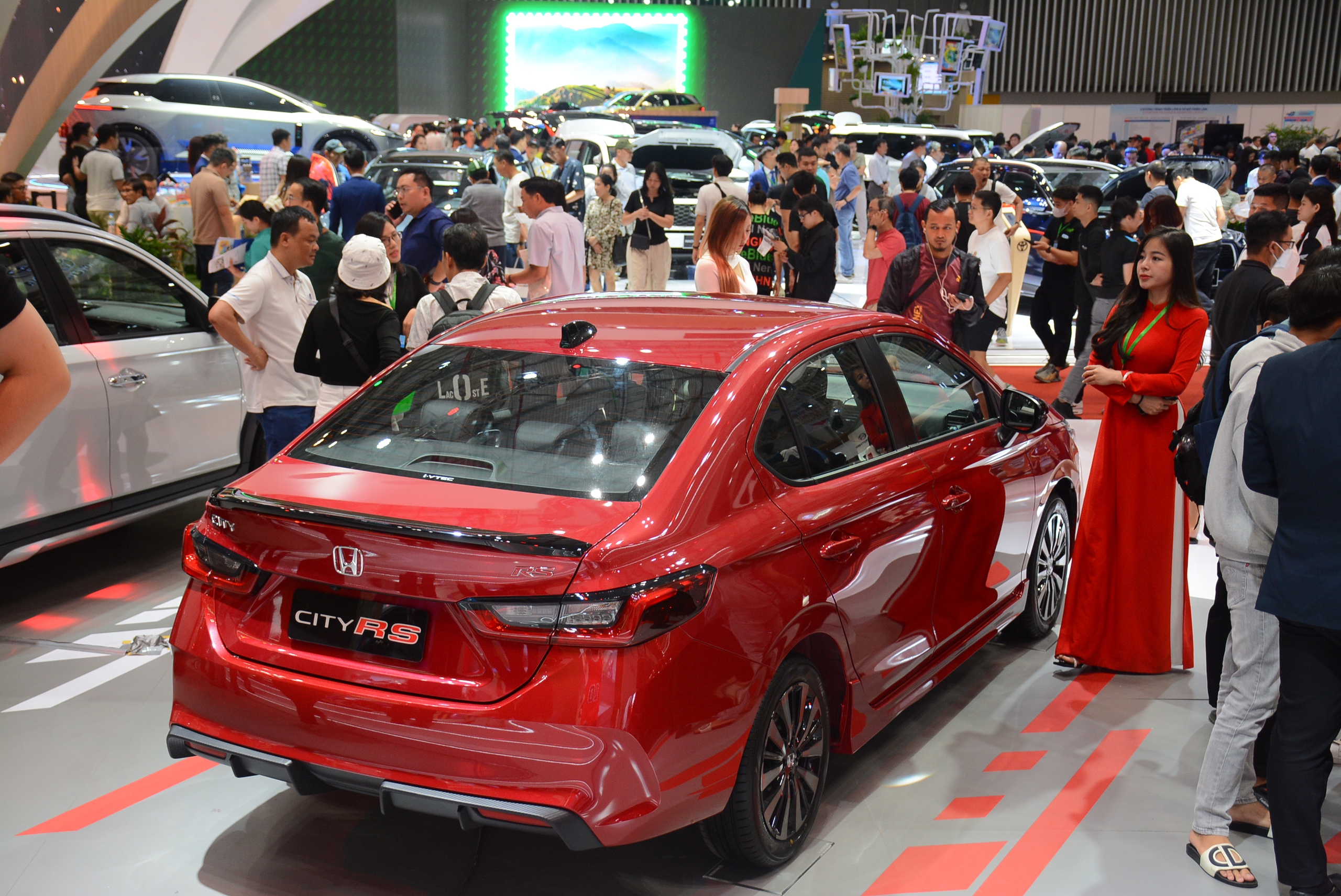 Liên tiếp để Mazda2 vượt mặt, Honda City tăng ưu đãi giảm giá tìm lại sức hút - Ảnh 2.