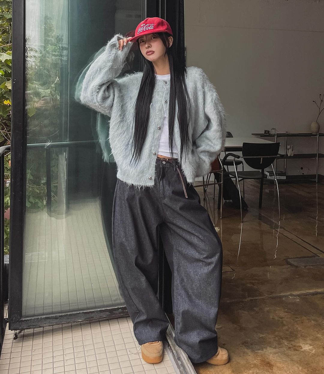 Perfektním společníkem na každý výlet jsou tepláky - Foto 8. Bạn đồng hành hoàn hảo cho mọi cuộc chơi gọi tên quần jogger- Ảnh 8.