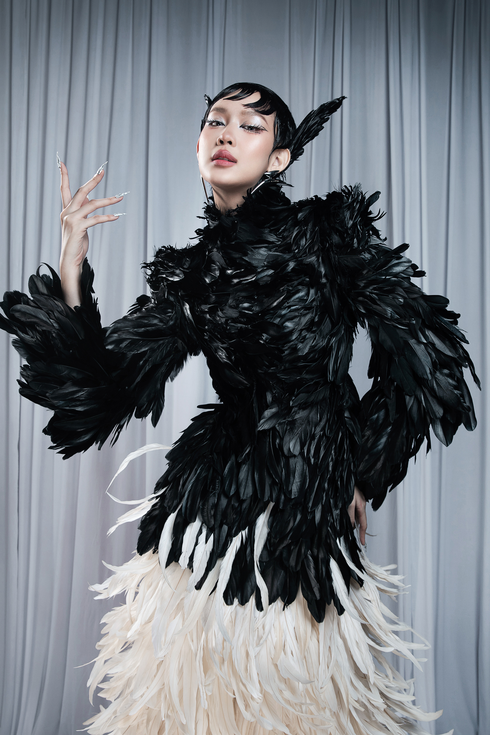 Thanh Hang och Bao Ngoc uppträdde imponerande i Ha Thanh Viet-showen - Foto 20. Thanh Hằng và Bảo Ngọc trình diễn ấn tượng trong show Hà Thanh Việt- Ảnh 20.