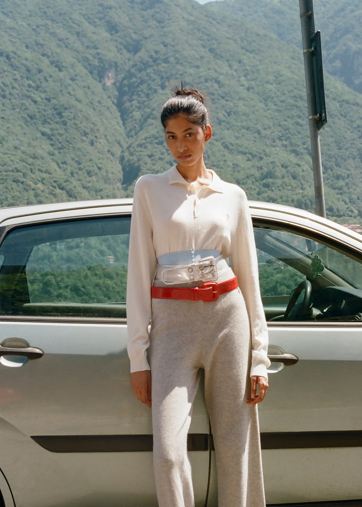 ເສື້ອໂປໂລຖັກແສ່ວກະທັດຮັດ, 'ລາຍການ' ຂອງລະດູຫນາວ - ຮູບພາບ 6. Sơ mi polo dệt kim dáng ôm, 'item' hoang dã của mùa đông- Ảnh 6.