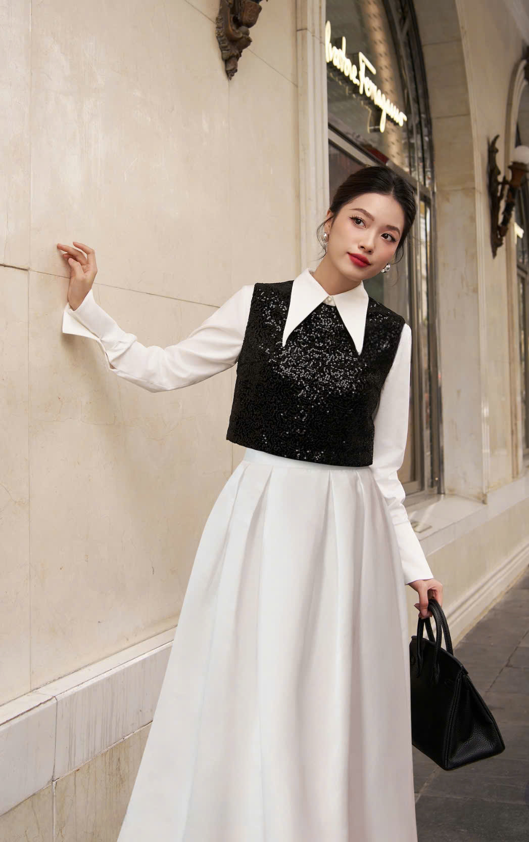 Turn simplicity into luxury with classic black and white tones - Photo 7. Hóa đơn giản thành sang trọng với gam màu đen trắng kinh điển- Ảnh 7.