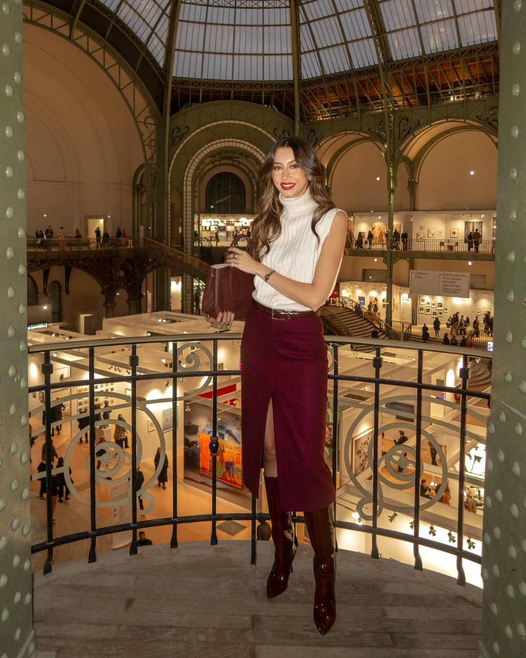 Den långa kjolmodellen som du inte kan sluta bära under den kalla årstiden - Bild 1. Kiểu chân váy dài mà bạn không thể ngừng mặc vào mùa lạnh- Ảnh 1.