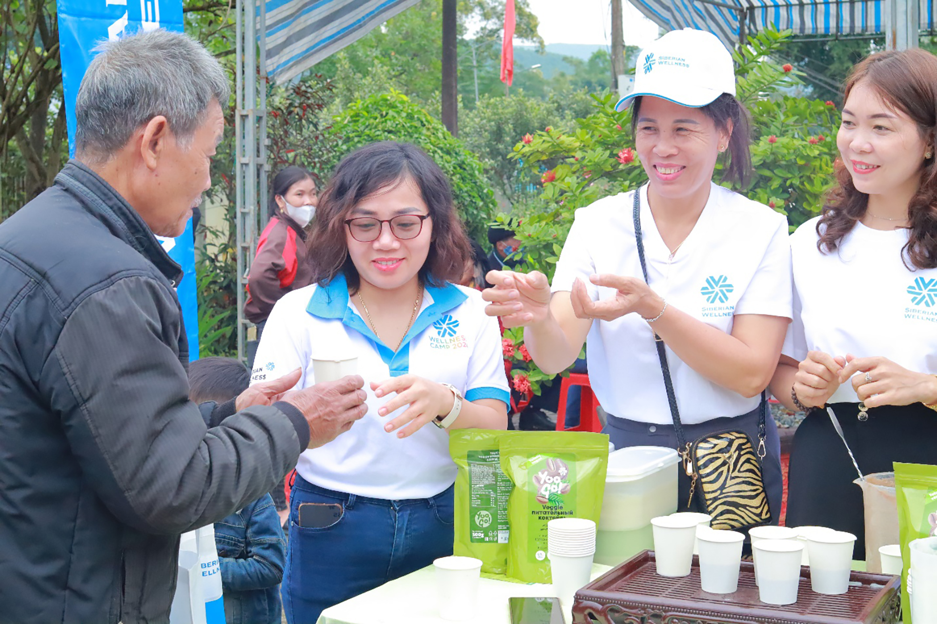 Siberian Wellness phối hợp tổ chức chương trình khám sức khỏe miễn phí tại Hà Tĩnh- Ảnh 4. Siberian Wellness phối hợp tổ chức chương trình khám sức khỏe miễn phí tại Hà Tĩnh- Ảnh 4.
