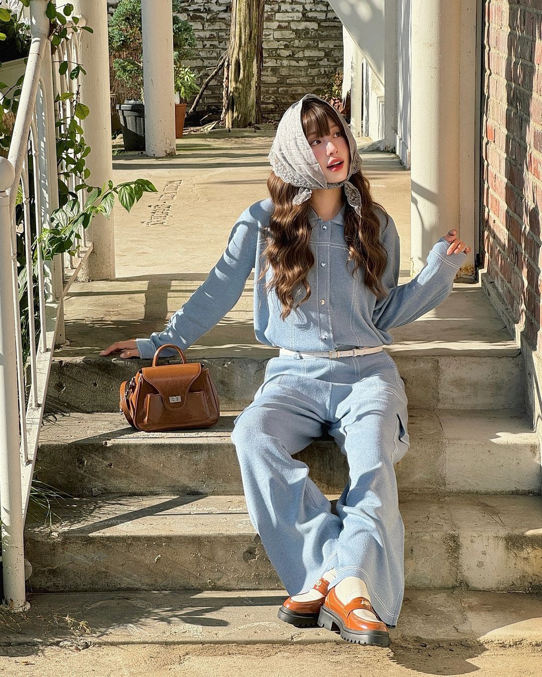 កុំខ្លាចក្នុងការខុសប្លែកជាមួយខោខូវប៊យទាន់សម័យ - រូបថត ៥. Không ngại khác biệt với quần jeans phá cách- Ảnh 5.