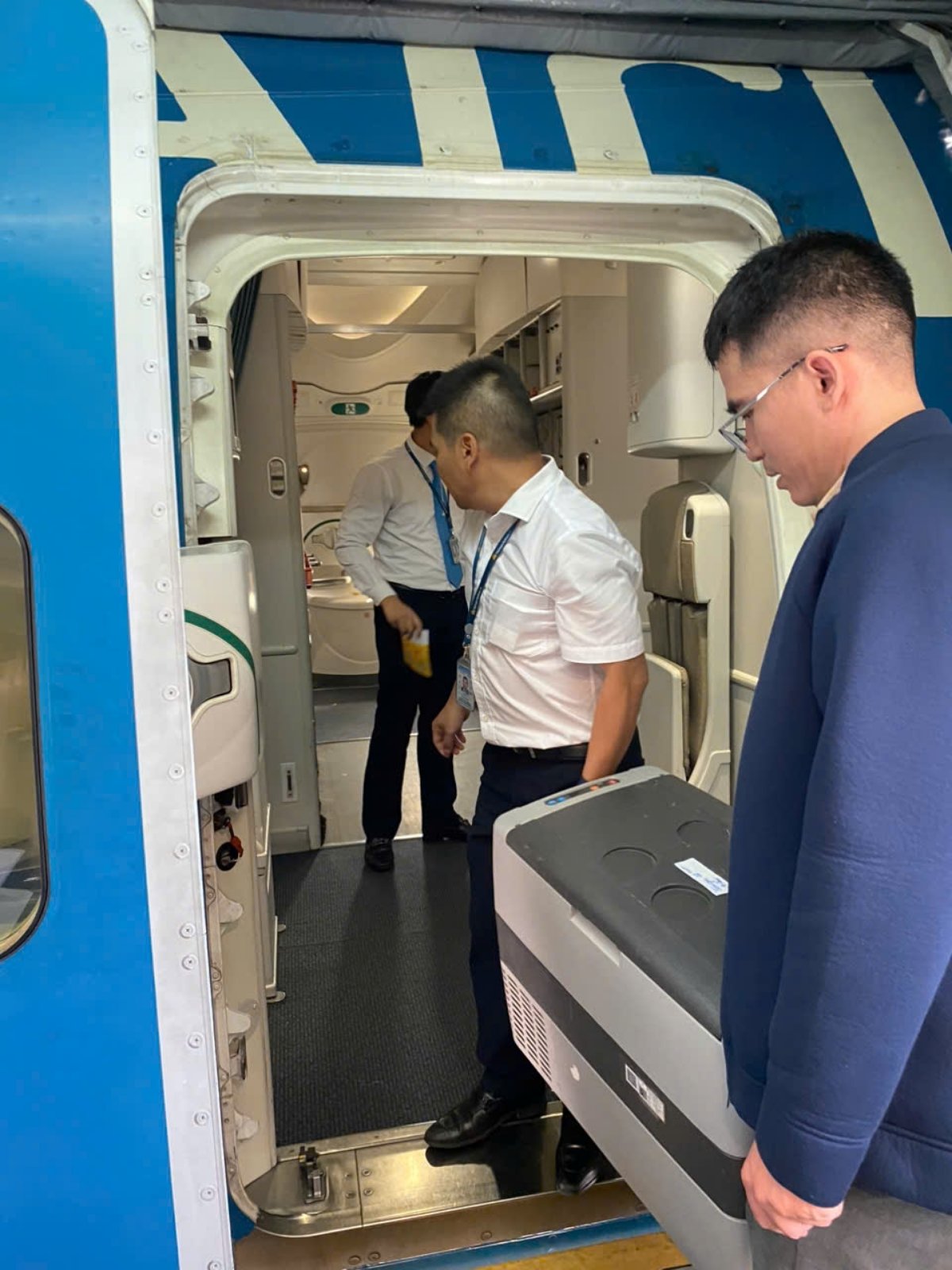 Chuyến bay đặc biệt của Vietnam Airlines nối tiếp sứ mệnh 'hồi sinh'- Ảnh 1. Chuyến bay đặc biệt của Vietnam Airlines nối tiếp sứ mệnh 'hồi sinh'- Ảnh 1.