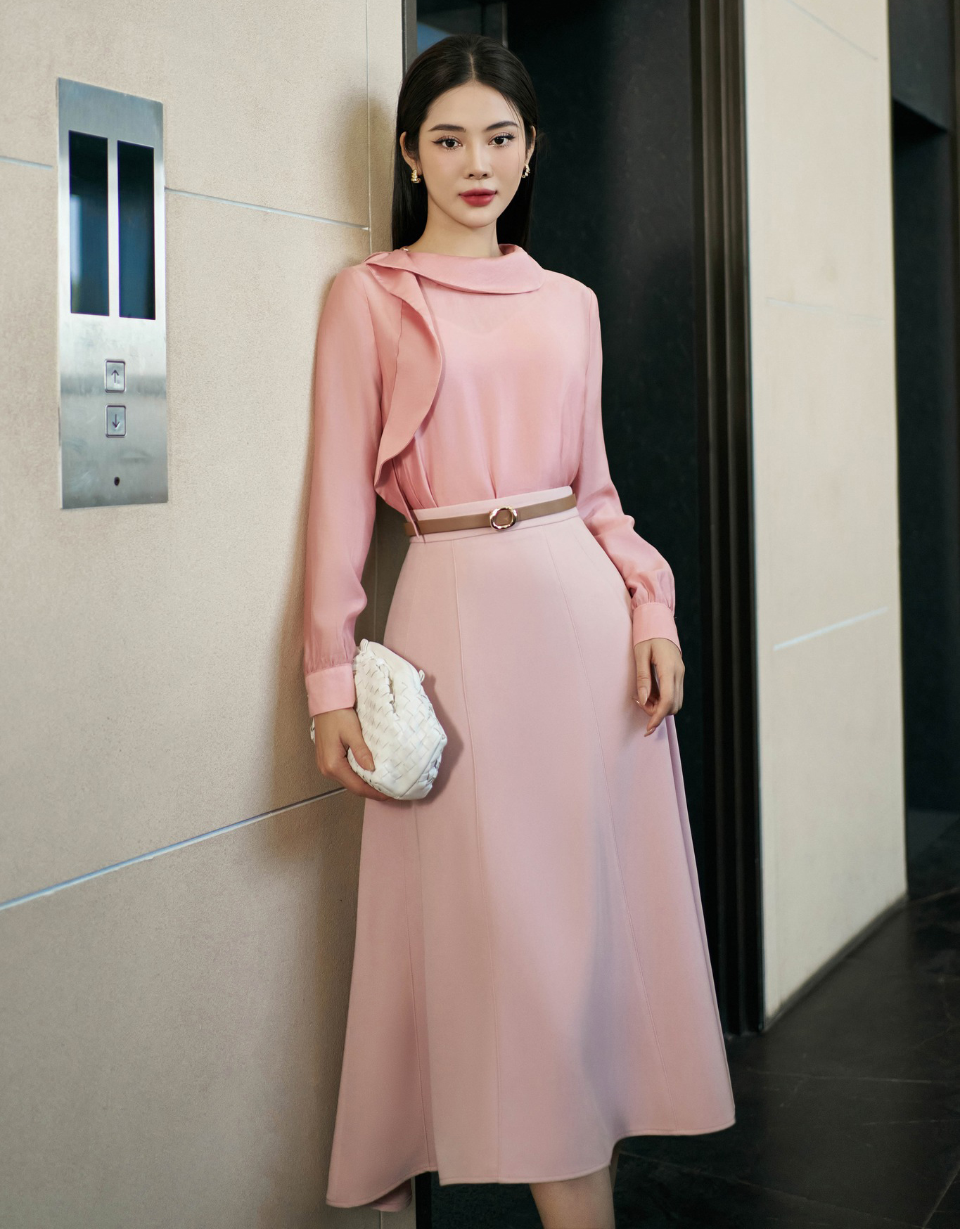 Upgrade your winter style with a matching set - Photo 1. Nâng tầm phong cách mùa đông với set đồng bộ- Ảnh 1.