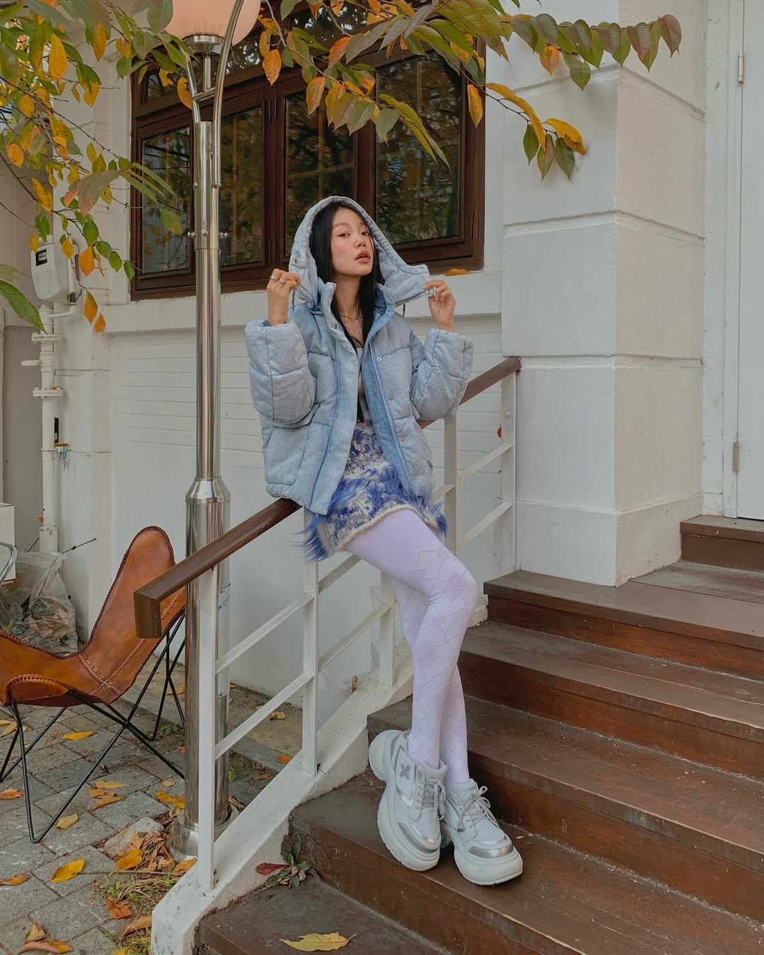 শীতকালে আঁটসাঁট পোশাক পরে আপনার পা উষ্ণ রাখুন - ছবি ১। Giữ ấm đôi chân ngày đông với quần tất- Ảnh 1.