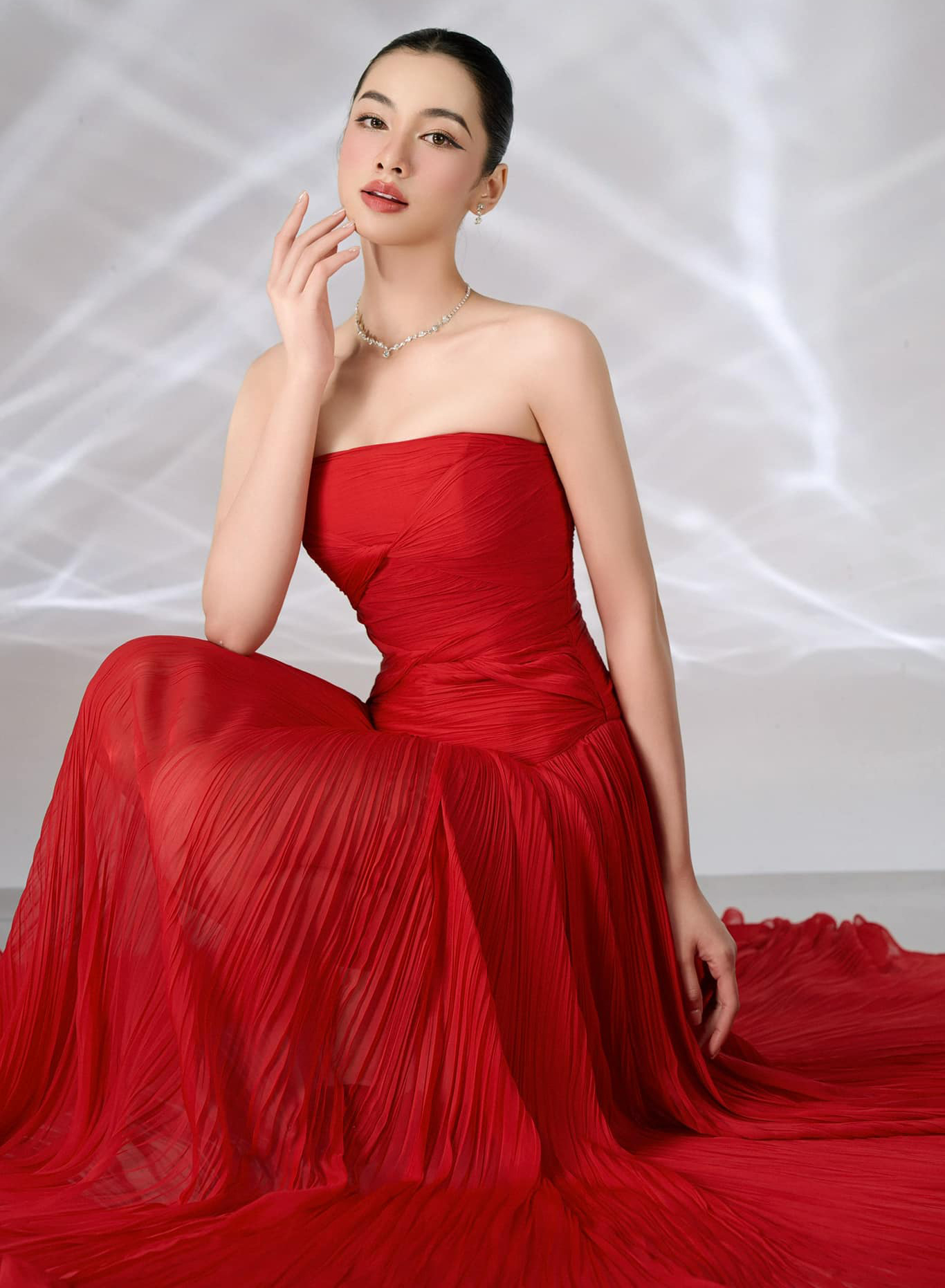 Αυτό είναι το πιο πολυτελές και κομψό φόρεμα για πάρτι - Φωτογραφία 11. Kiểu đầm dự tiệc sang trọng và quý phái bậc nhất là đây- Ảnh 11.