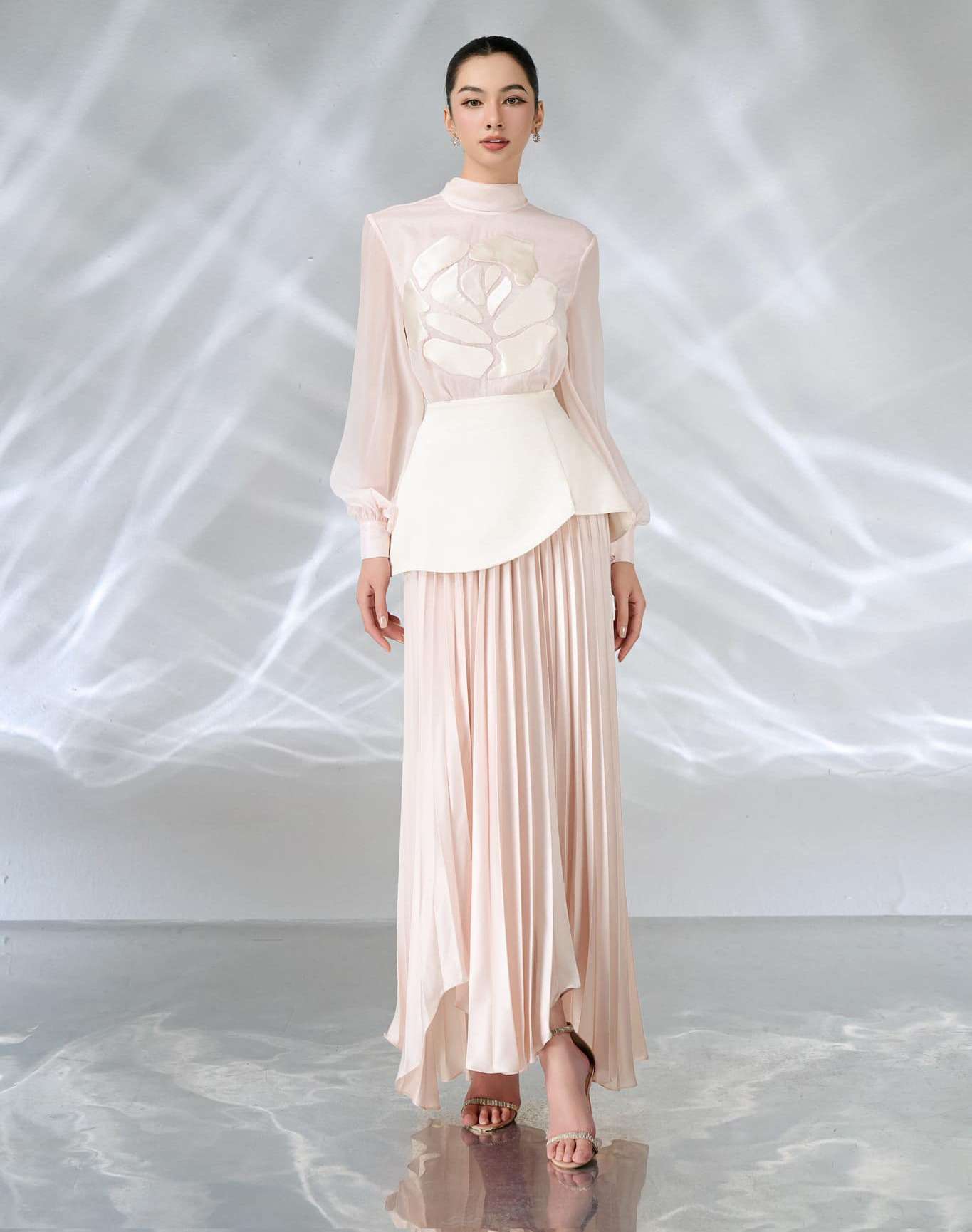 Αυτό είναι το πιο πολυτελές και κομψό φόρεμα για πάρτι - Φωτογραφία 5. Kiểu đầm dự tiệc sang trọng và quý phái bậc nhất là đây- Ảnh 5.