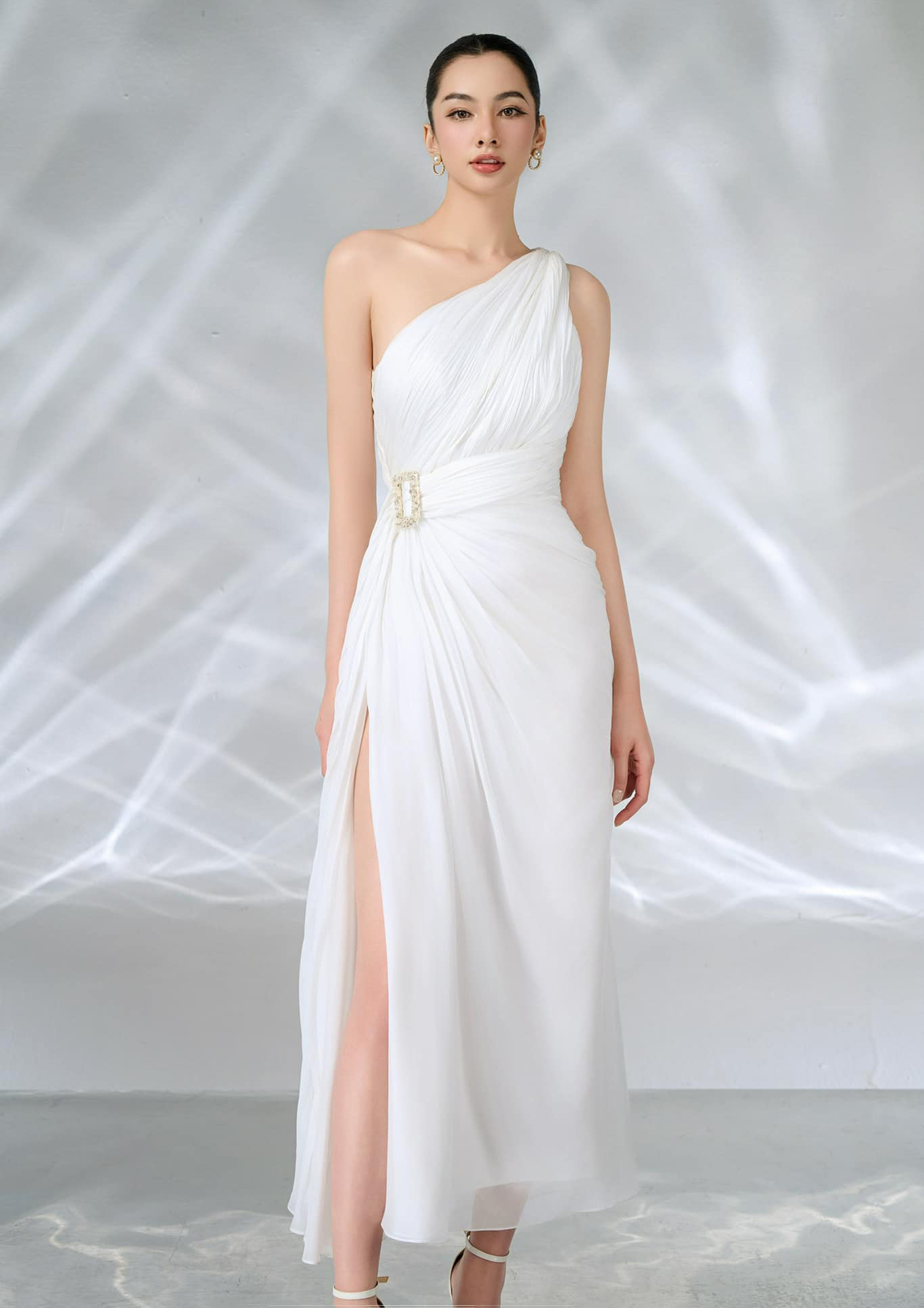 Αυτό είναι το πιο πολυτελές και κομψό φόρεμα για πάρτι - Φωτογραφία 3. Kiểu đầm dự tiệc sang trọng và quý phái bậc nhất là đây- Ảnh 3.