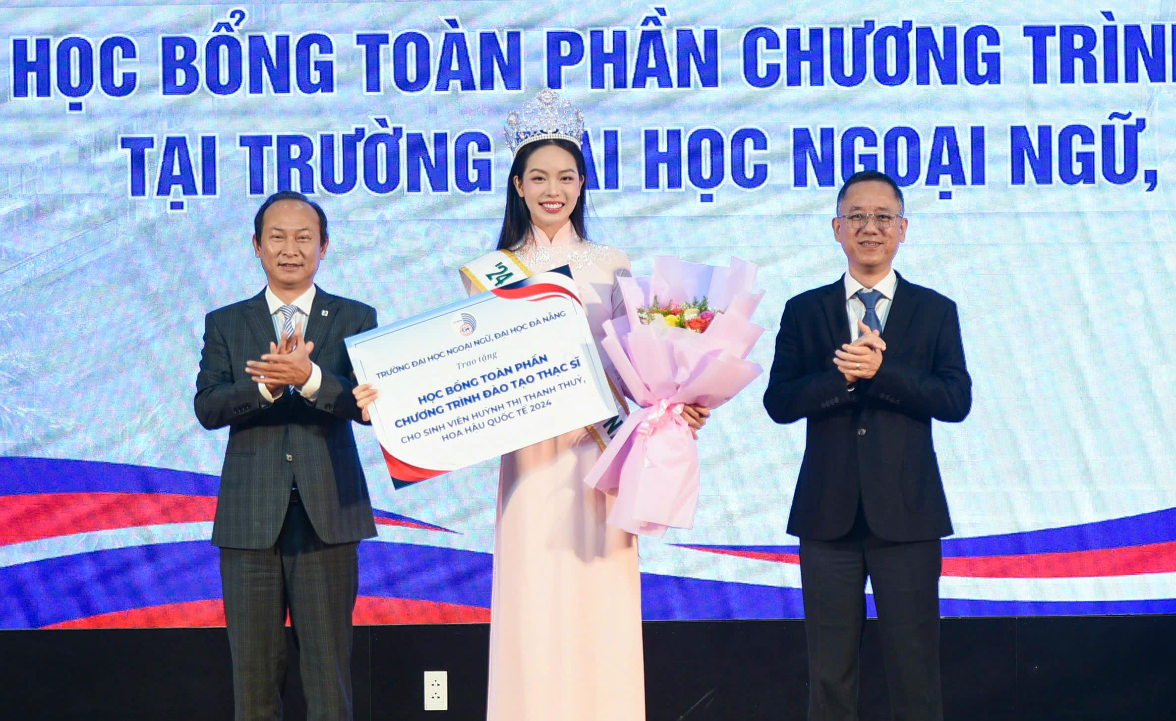 Hoa hậu Thanh Thủy quảng bá mì Quảng, cà phê Việt Nam đến bạn bè quốc tế- Ảnh 3.