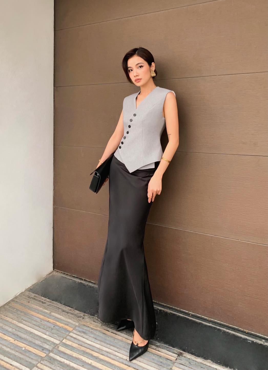 ឆ្លងកាត់, រុំ - រចនាប័ទ្មតូចបំផុតសម្រាប់រដូវរងារ - រូបថត 4 ។ Áo vạt chéo, quấn cách điệu, phong cách tối giản cho mùa đông- Ảnh 4.