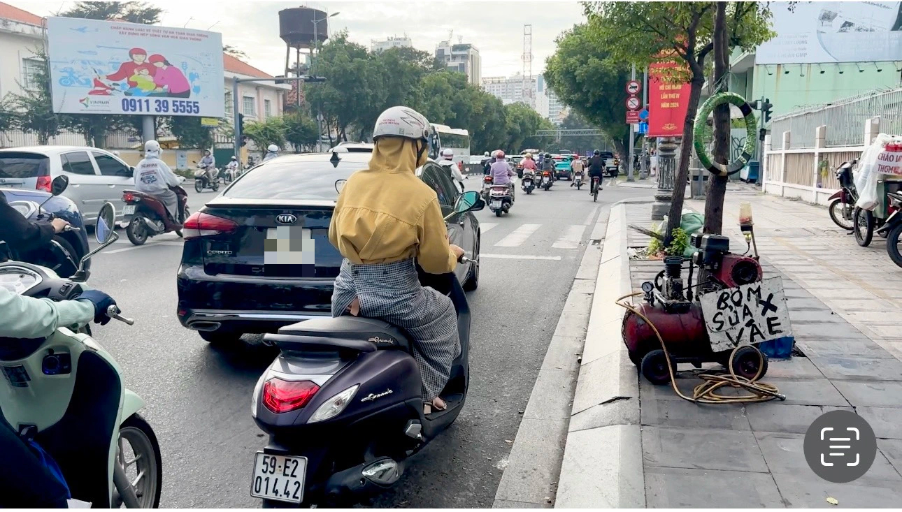 Hiện tượng ô tô chạy 2-3 hàng ở TP.HCM: Còn đâu cảnh 1 hàng dài xe hơi nối đuôi?- Ảnh 7.