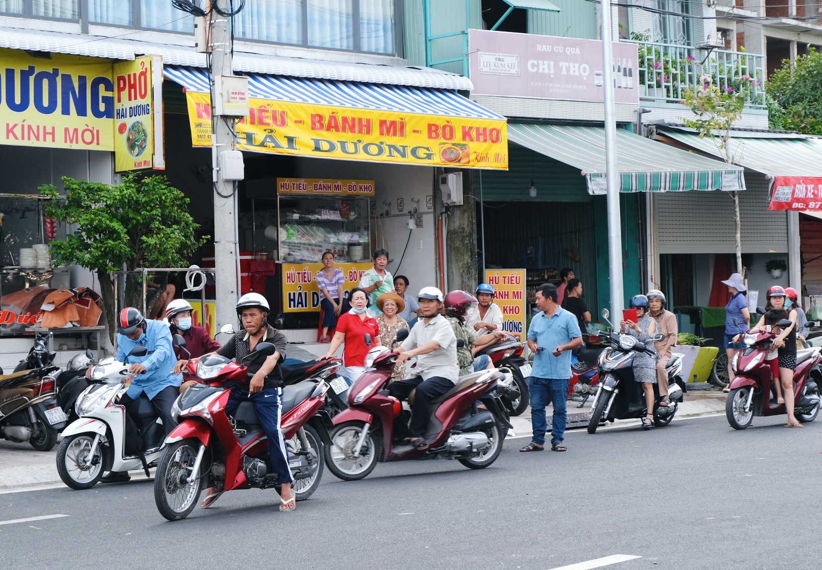 Chính thức thông xe cầu Rạch Đỉa: Người dân Nhà Bè ngóng từ sáng sớm- Ảnh 2.