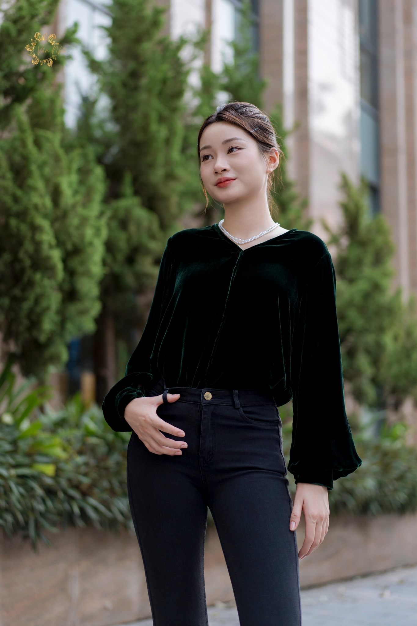 Segredo para combinar o look de escritório com o look de festa de fim de ano - Foto 2. Bí quyết phối đồ công sở thành trang phục dự tiệc cuối năm- Ảnh 2.
