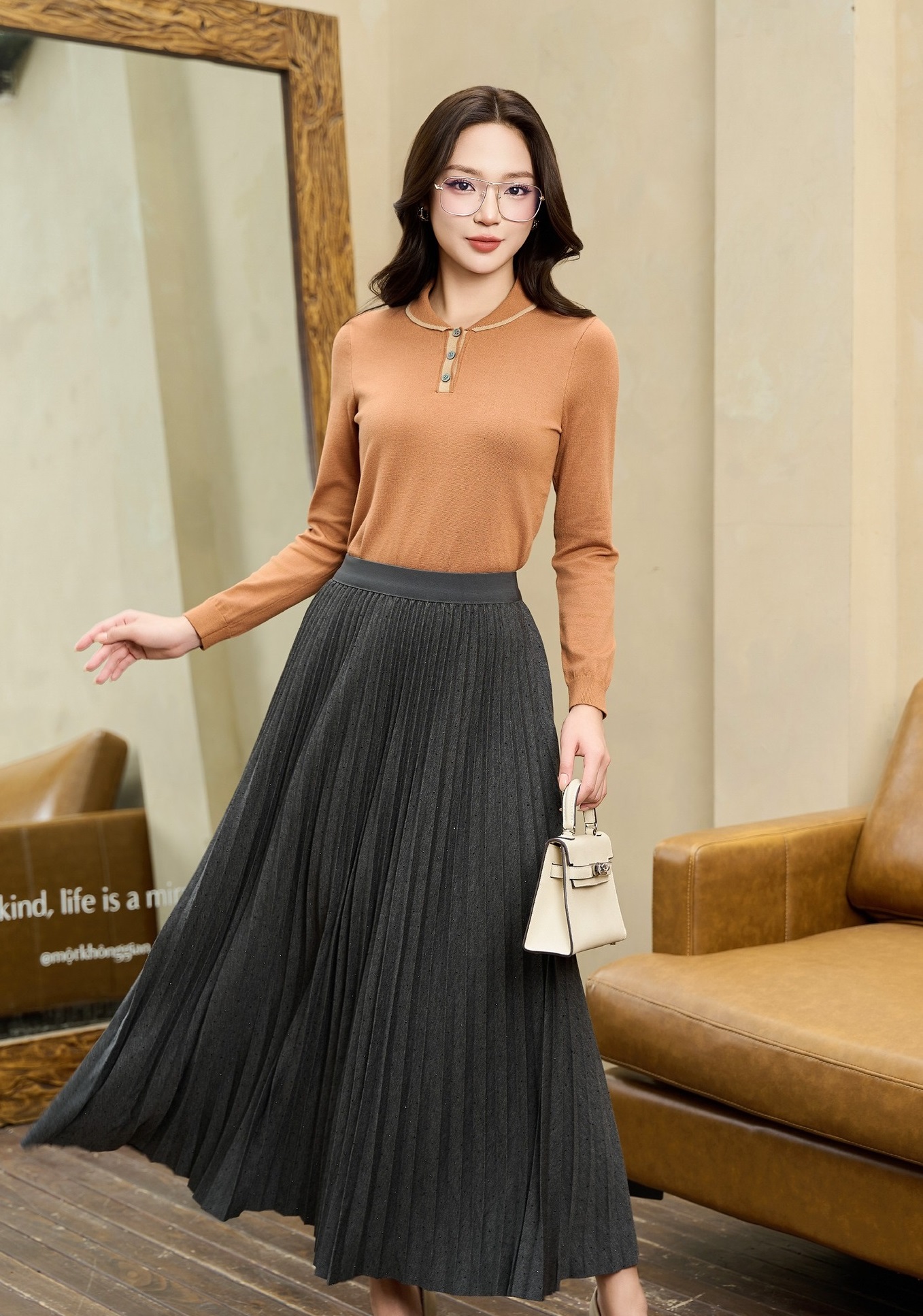 इस मौसम में बहु-शैली वाले ऊनी परिधानों के साथ बाहर निकलें - फोटो 7. Xuống phố mùa này với trang phục vải len đa phong cách- Ảnh 7.