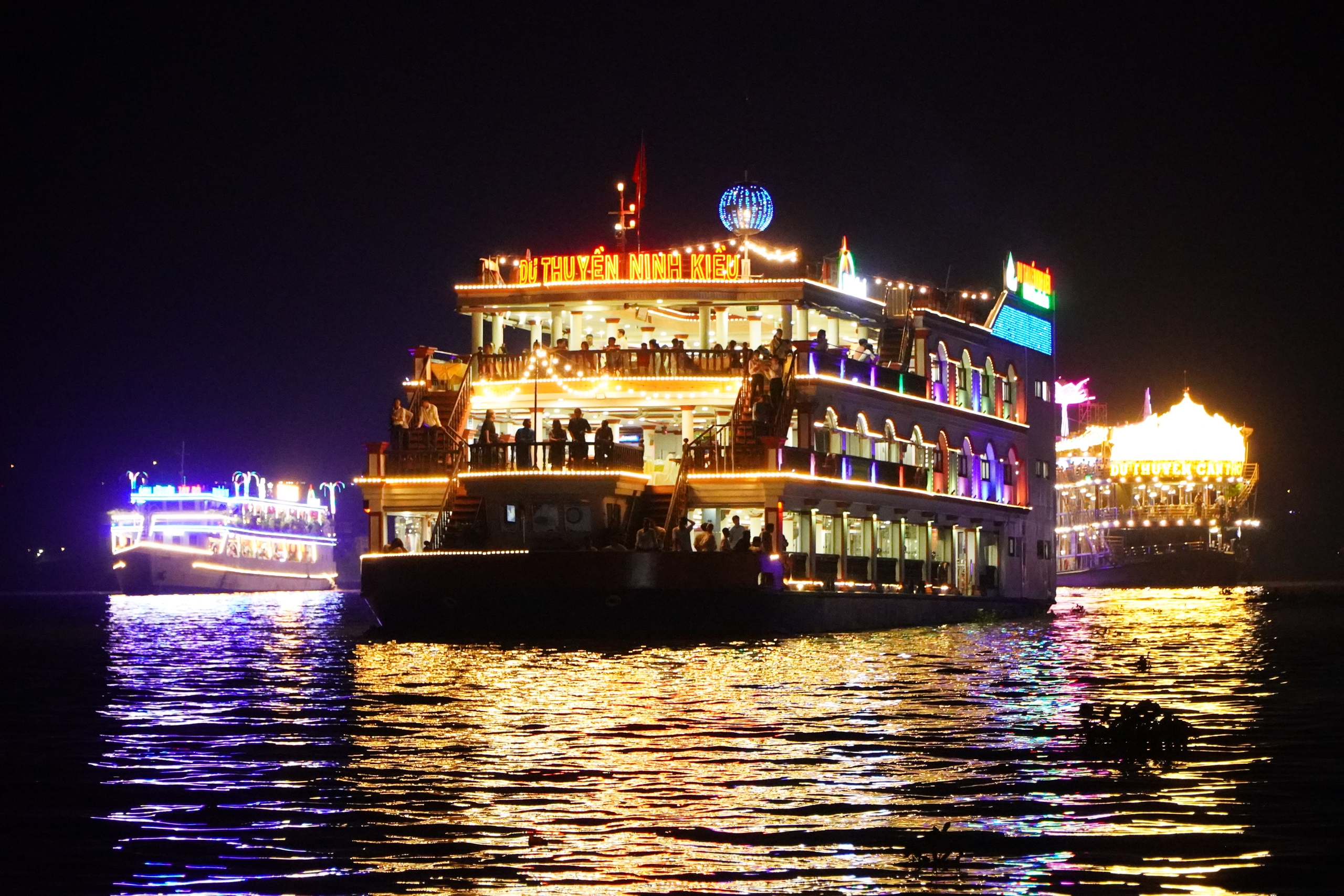 TP.HCM liên kết ĐBSCL quảng bá du lịch, xúc tiến thương mại- Ảnh 2. TP.HCM liên kết ĐBSCL quảng bá du lịch, xúc tiến thương mại- Ảnh 2.