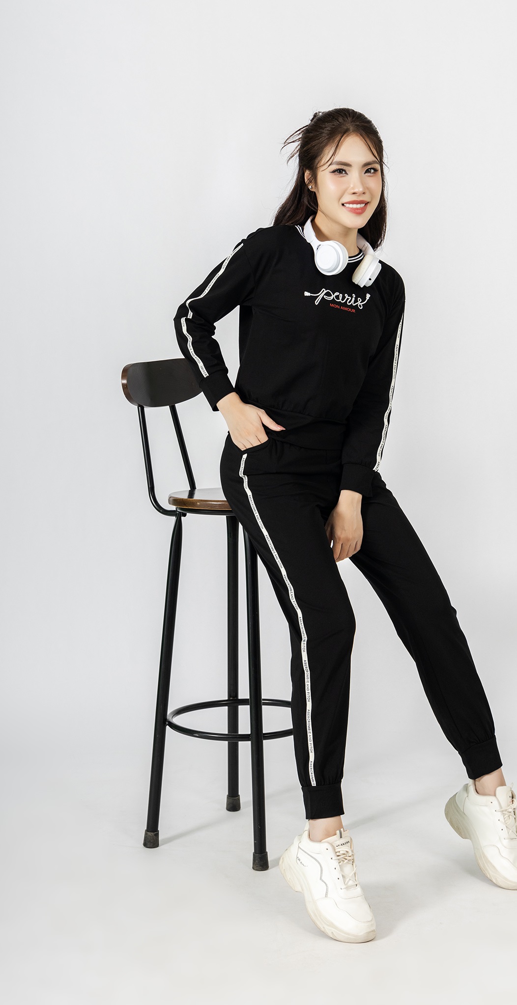 Vypadajte stylově a krásně s domácí módou - Foto 3. Diện sành điệu, xinh đúng điệu với thời trang mặc nhà- Ảnh 3.