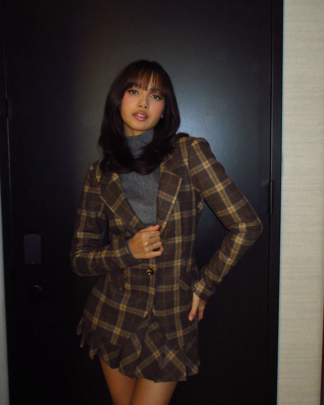 Clássico e nunca sai de moda com padrão xadrez - Foto 1. Kinh điển và không bao giờ lỗi mốt với họa tiết ca rô- Ảnh 1.
