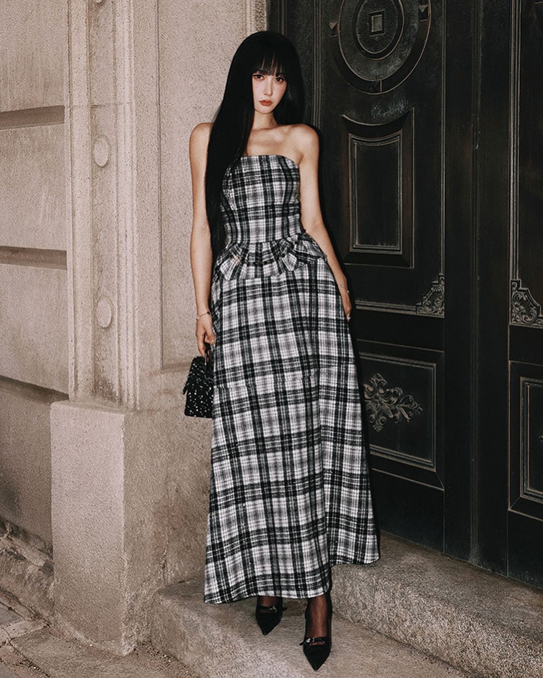 Clássico e nunca sai de moda com padrão xadrez - Foto 2. Kinh điển và không bao giờ lỗi mốt với họa tiết ca rô- Ảnh 2.