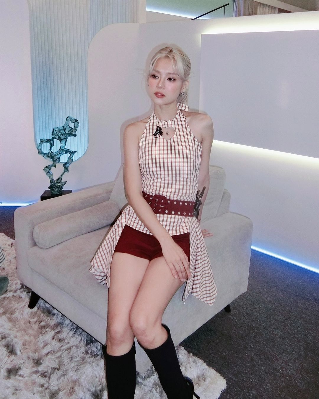 Clássico e nunca sai de moda com padrão xadrez - Foto 4. Kinh điển và không bao giờ lỗi mốt với họa tiết ca rô- Ảnh 4.