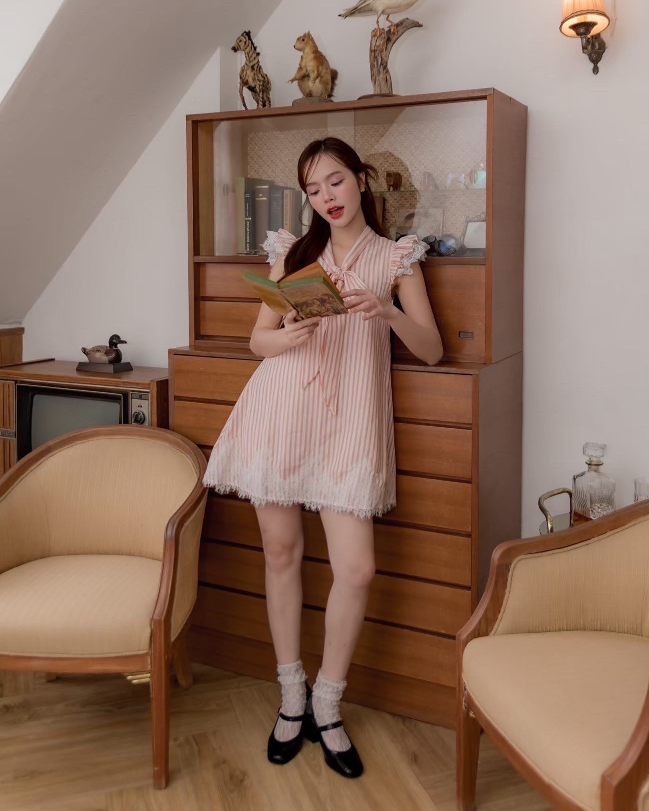 5 เดรสวินเทจสวยคลาสิคที่สาวๆต้องตามหา - ภาพที่ 4. 5 bộ váy vintage đẹp, sang khiến các cô gái phải tìm kiếm- Ảnh 4.