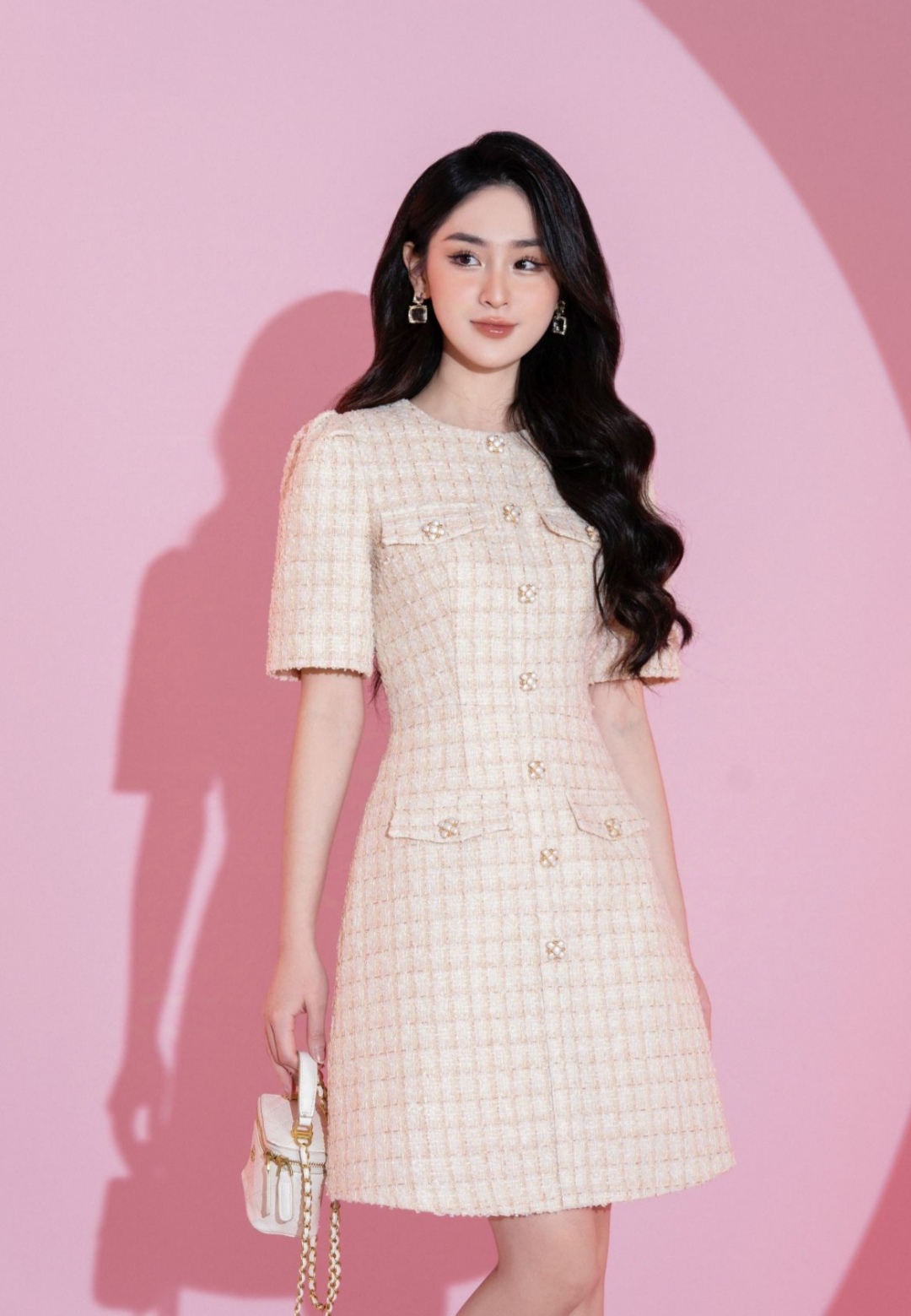 Hemmeligheten bak å være moteriktig med tweedkjoler – Bilde 4. Bí quyết để trở nên thời thượng với váy dạ- Ảnh 4.