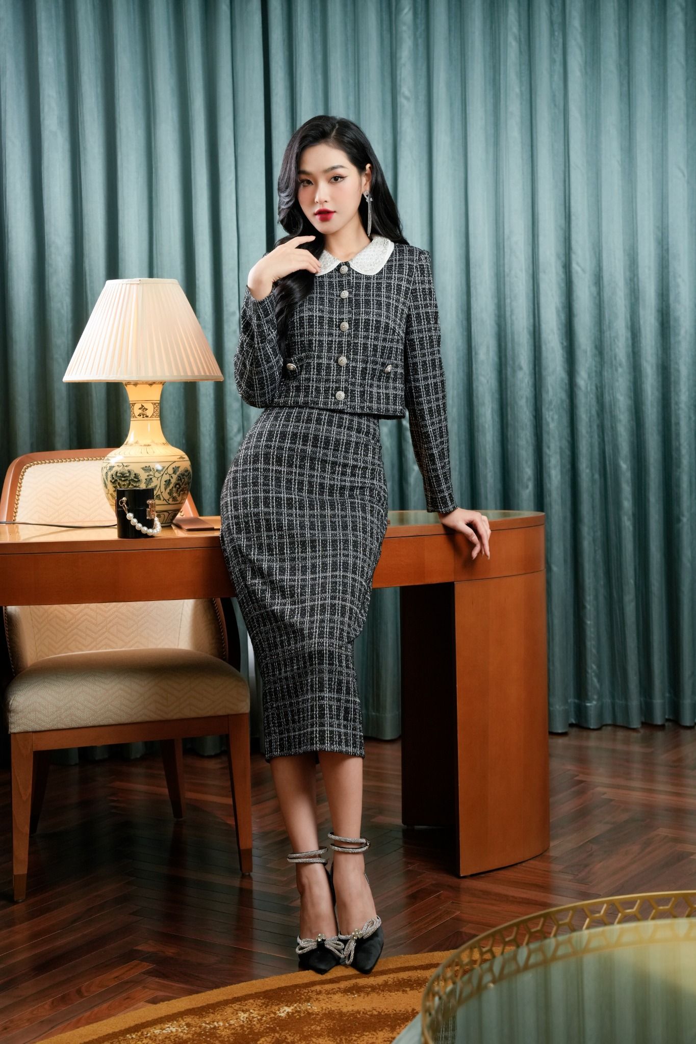 Hemmeligheten bak å være moteriktig med tweedkjoler – Bilde 7. Bí quyết để trở nên thời thượng với váy dạ- Ảnh 7.