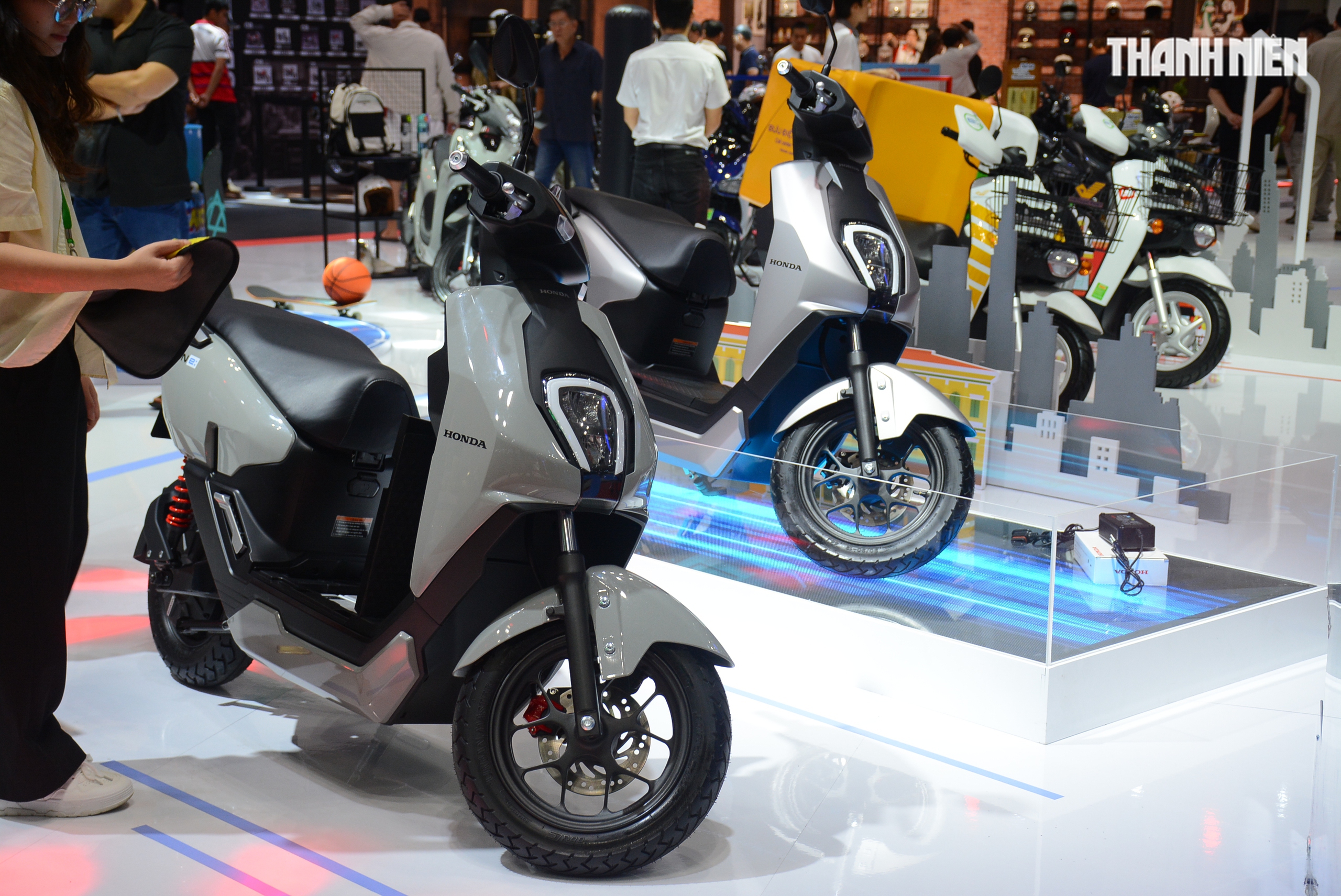 Khó cạnh tranh, xe máy điện Honda được ưu đãi giảm giá 5 triệu đồng - Ảnh 1.