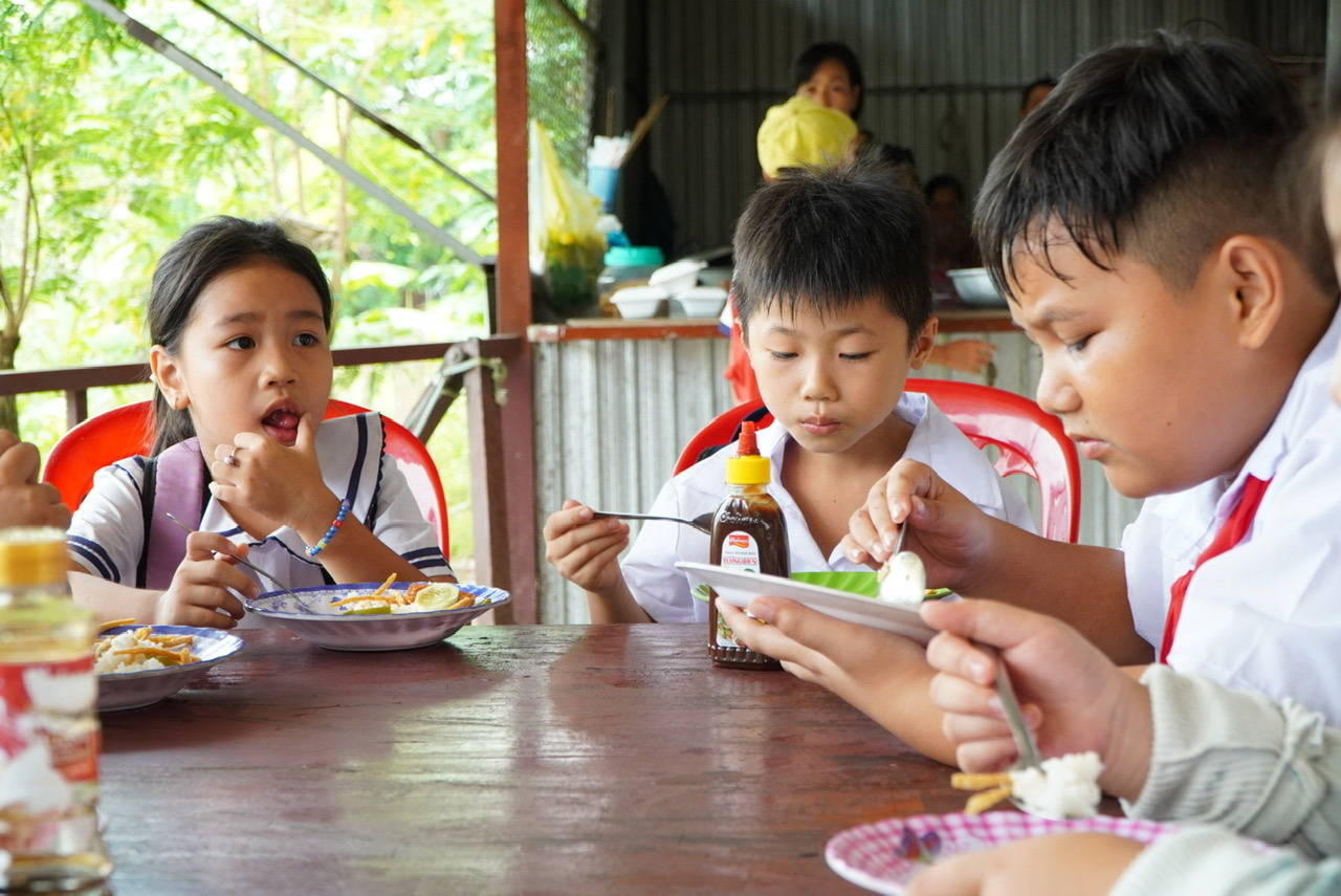 Bếp ăn miễn phí dành cho học sinh nghèo- Ảnh 2.