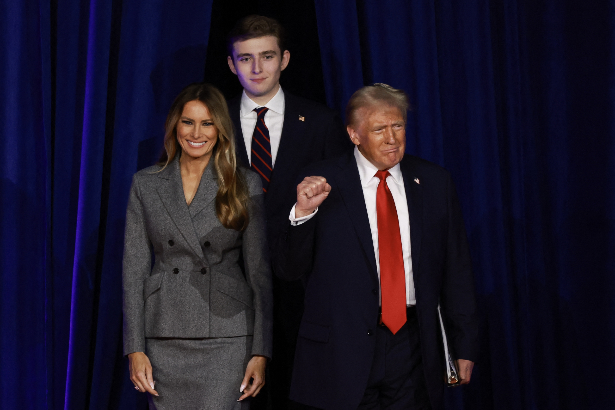 Dân mạng 'phát sốt' vì chiều cao của cậu út nhà Trump